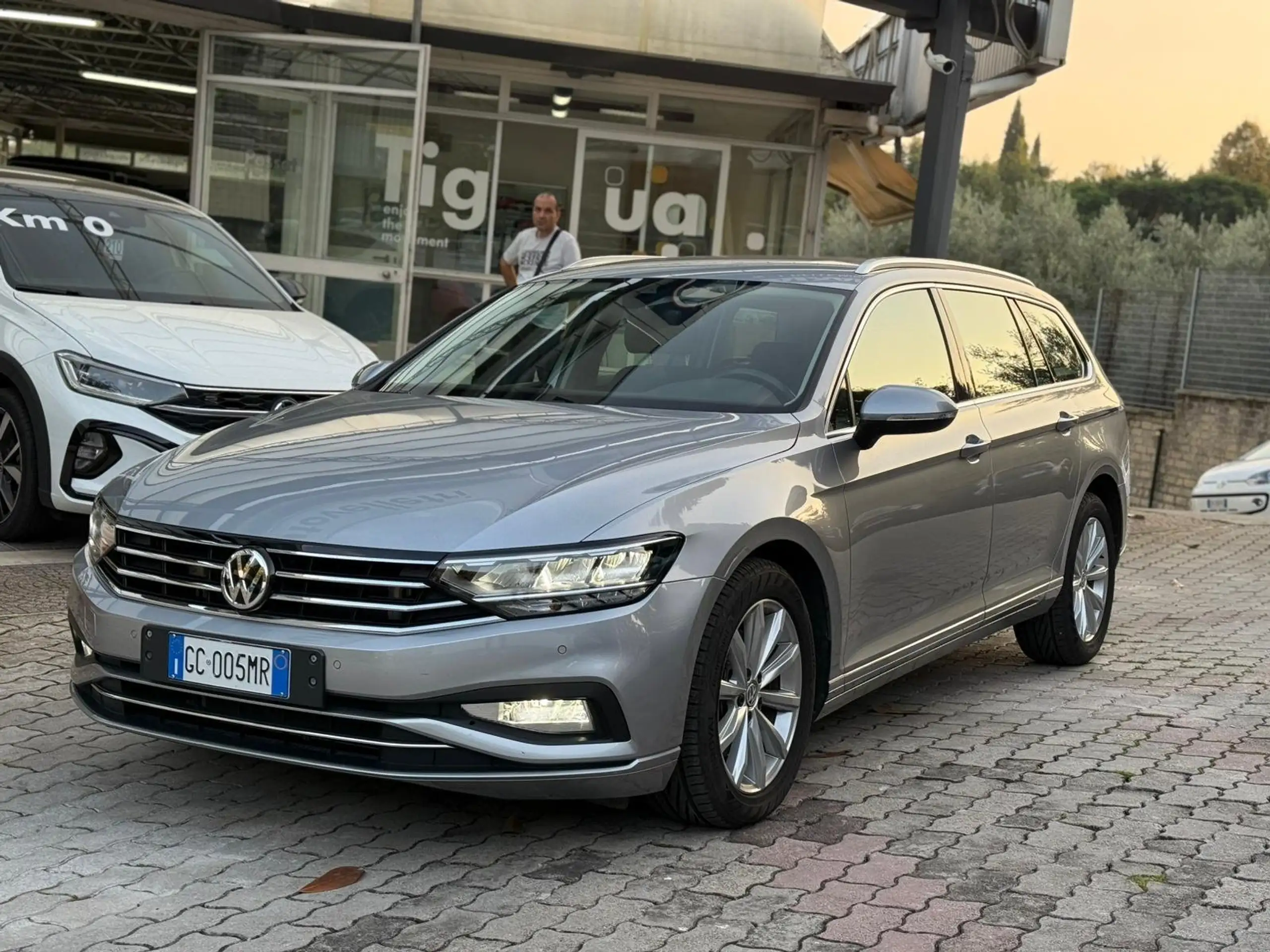 Volkswagen - Passat Variant