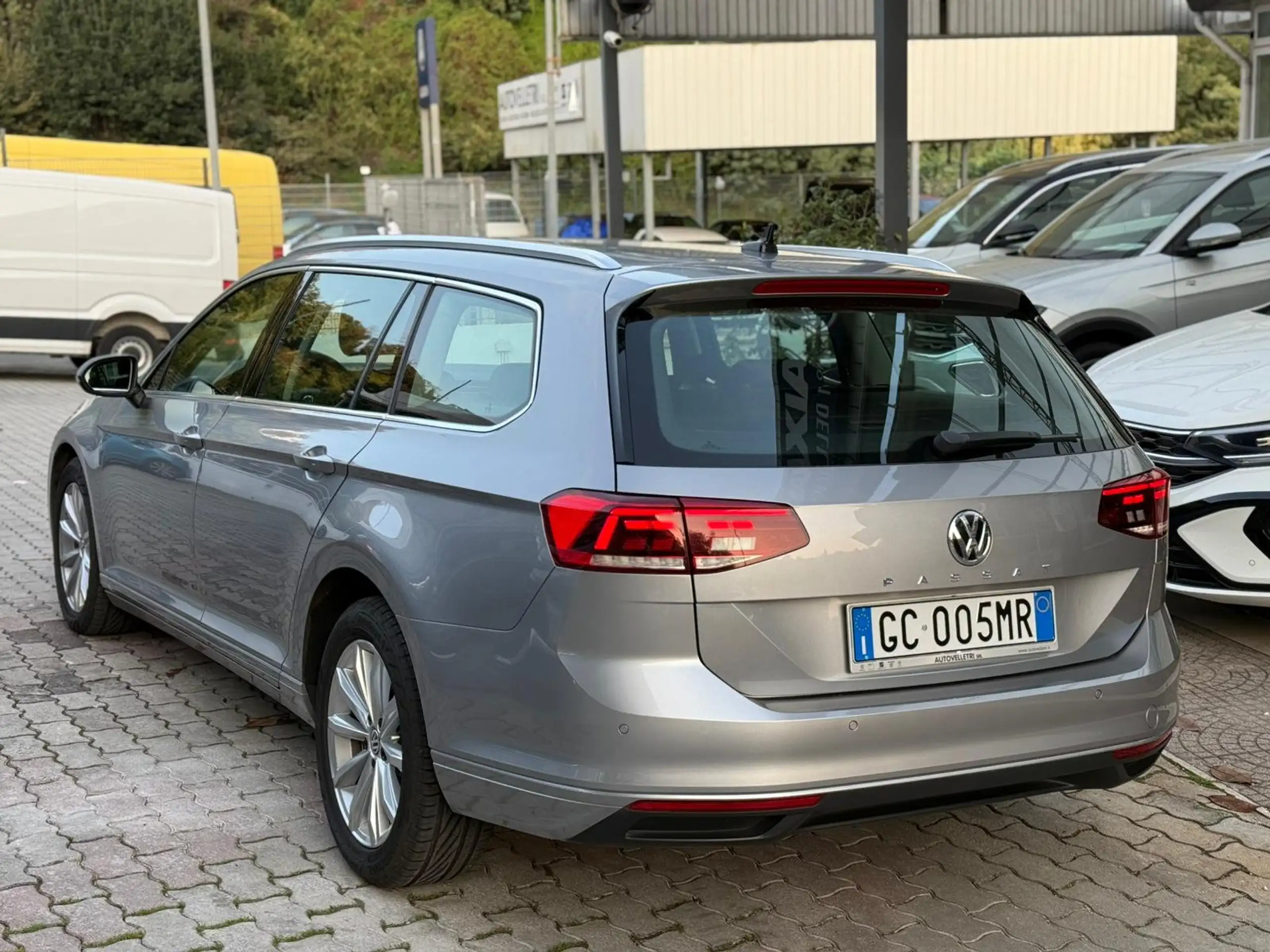 Volkswagen - Passat Variant