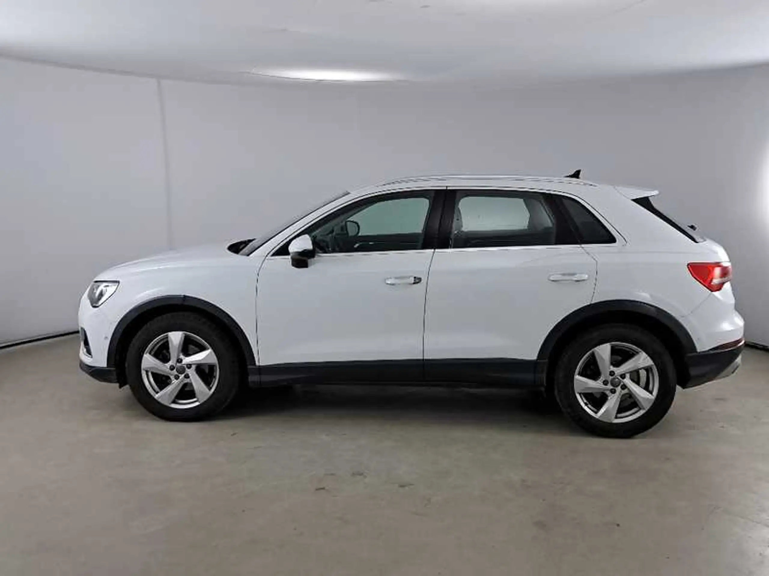 Audi - Q3