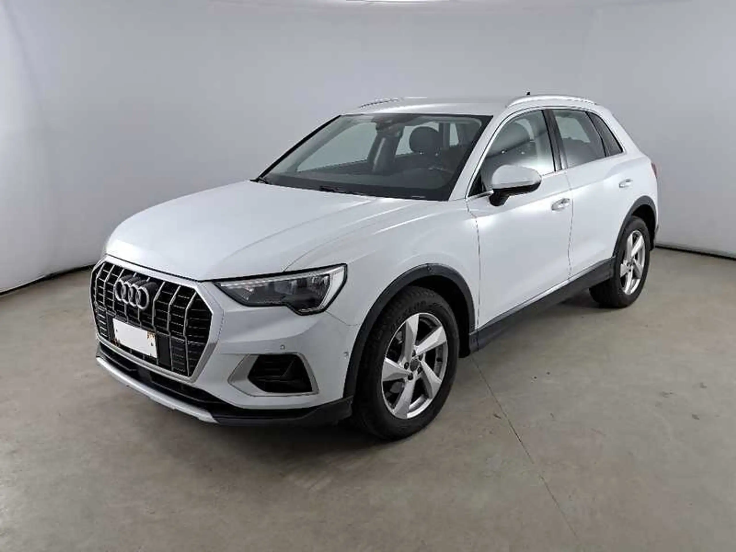 Audi - Q3