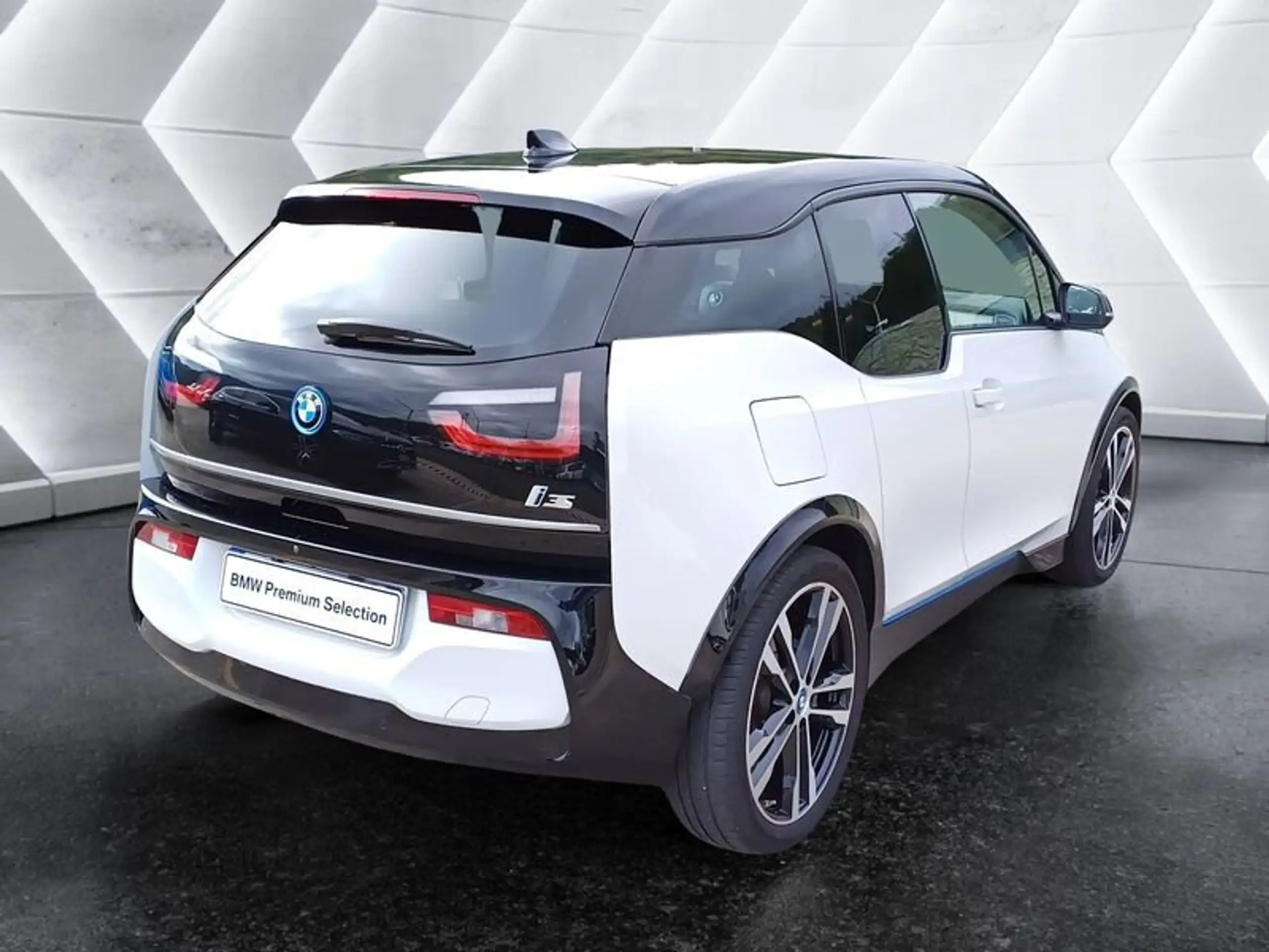 BMW - i3