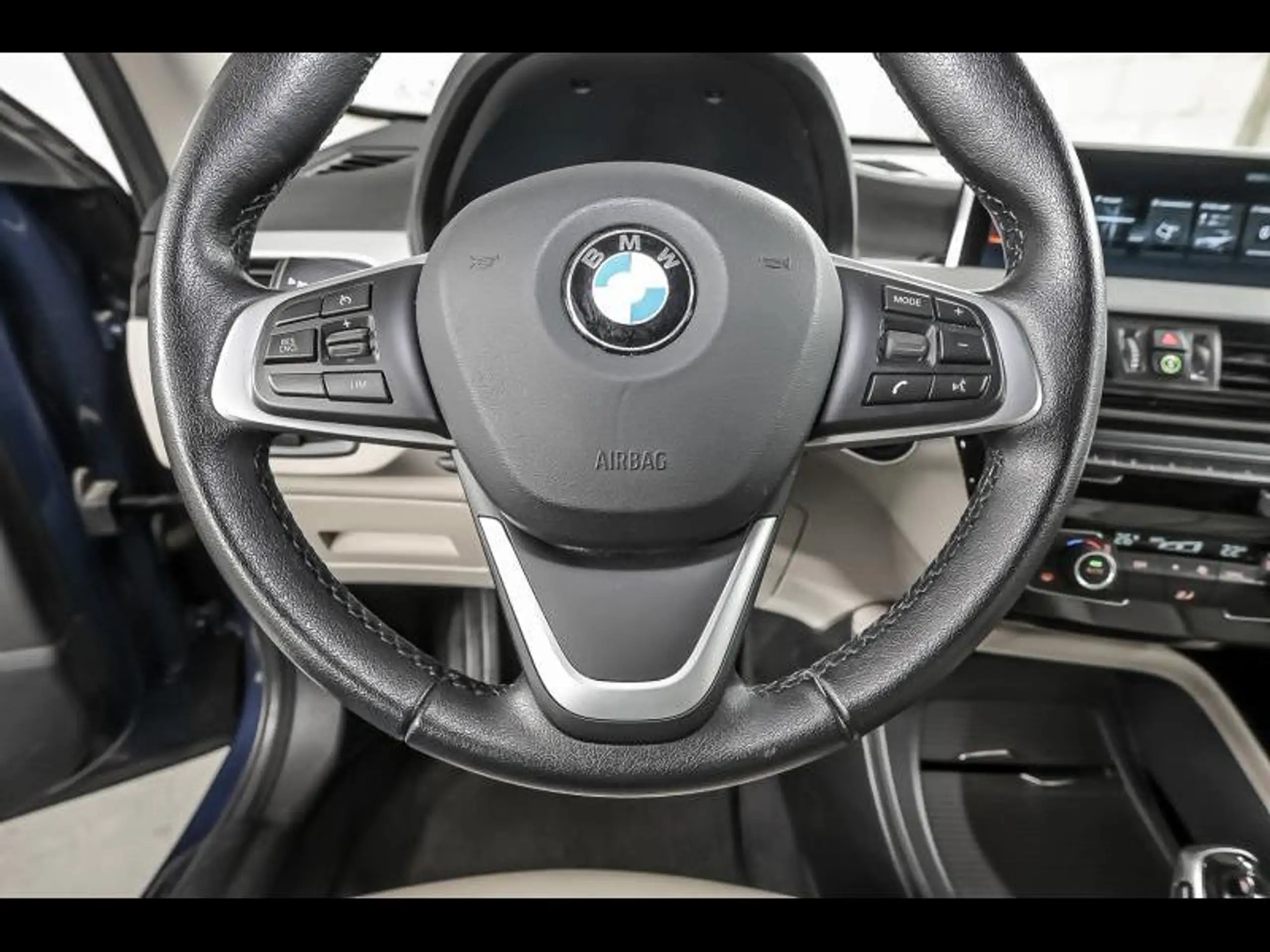 BMW - X1