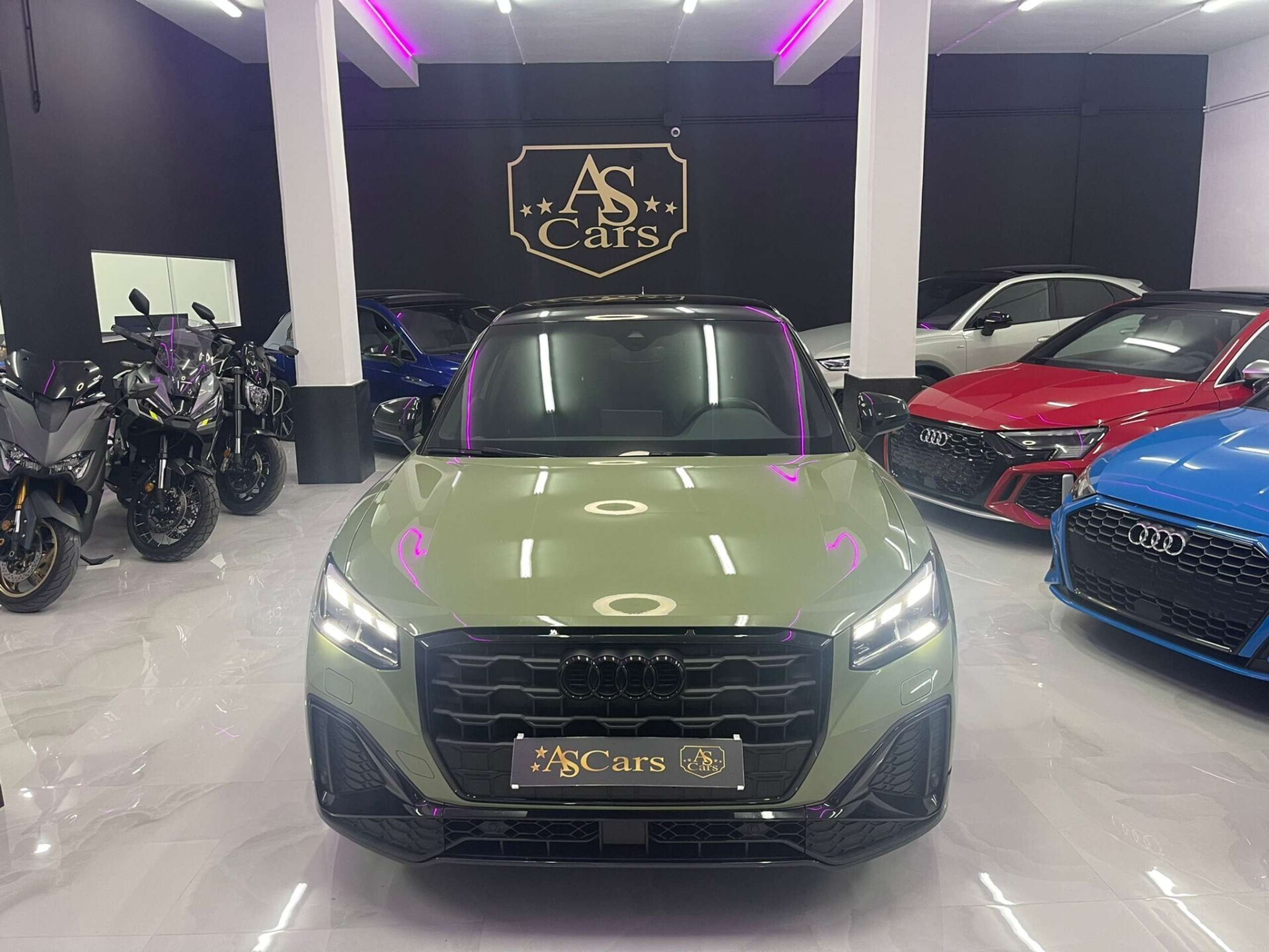 Audi - Q2