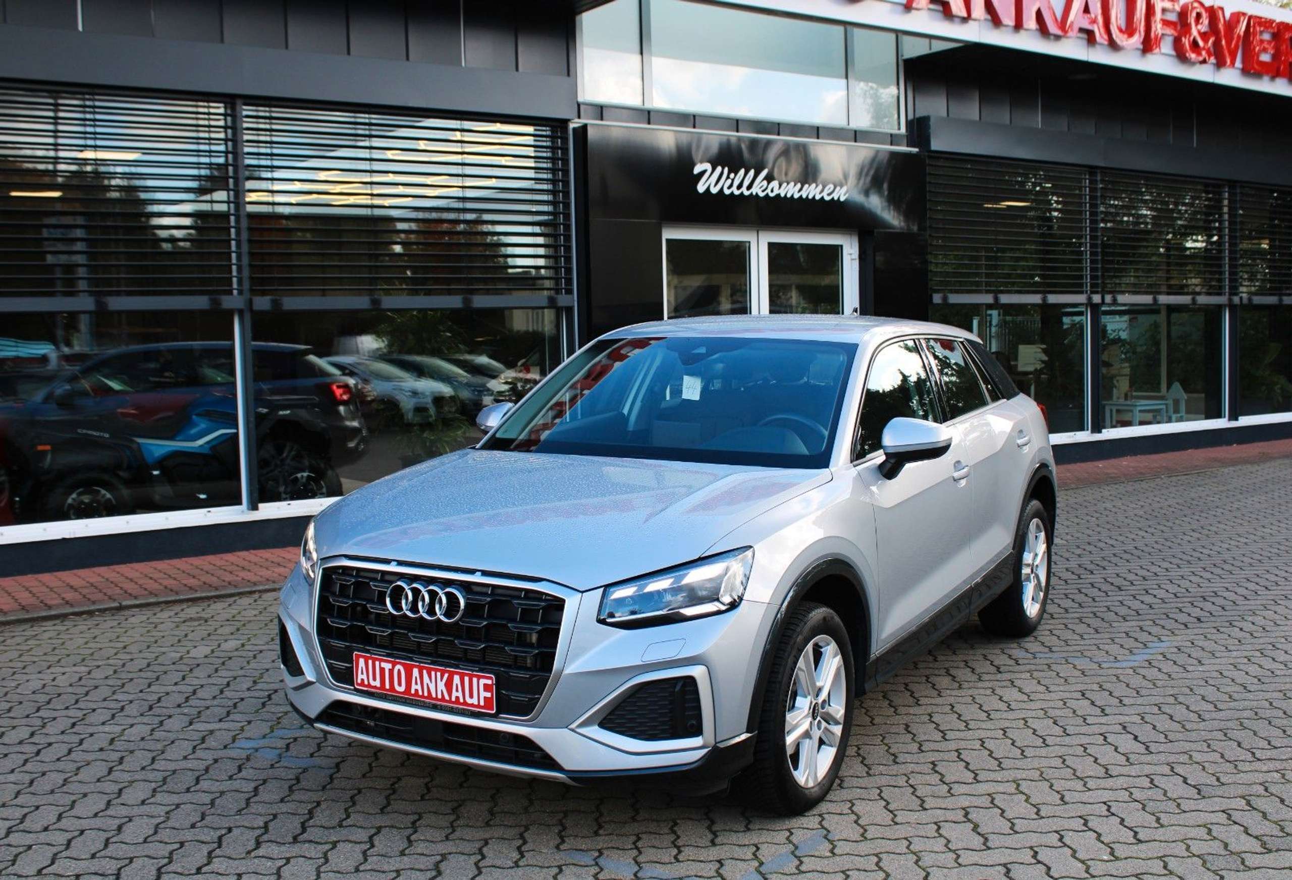 Audi - Q2