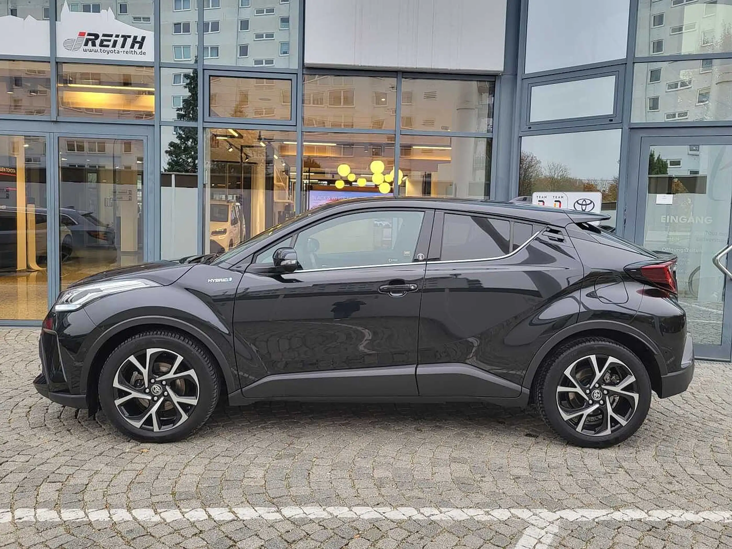 Toyota - C-HR