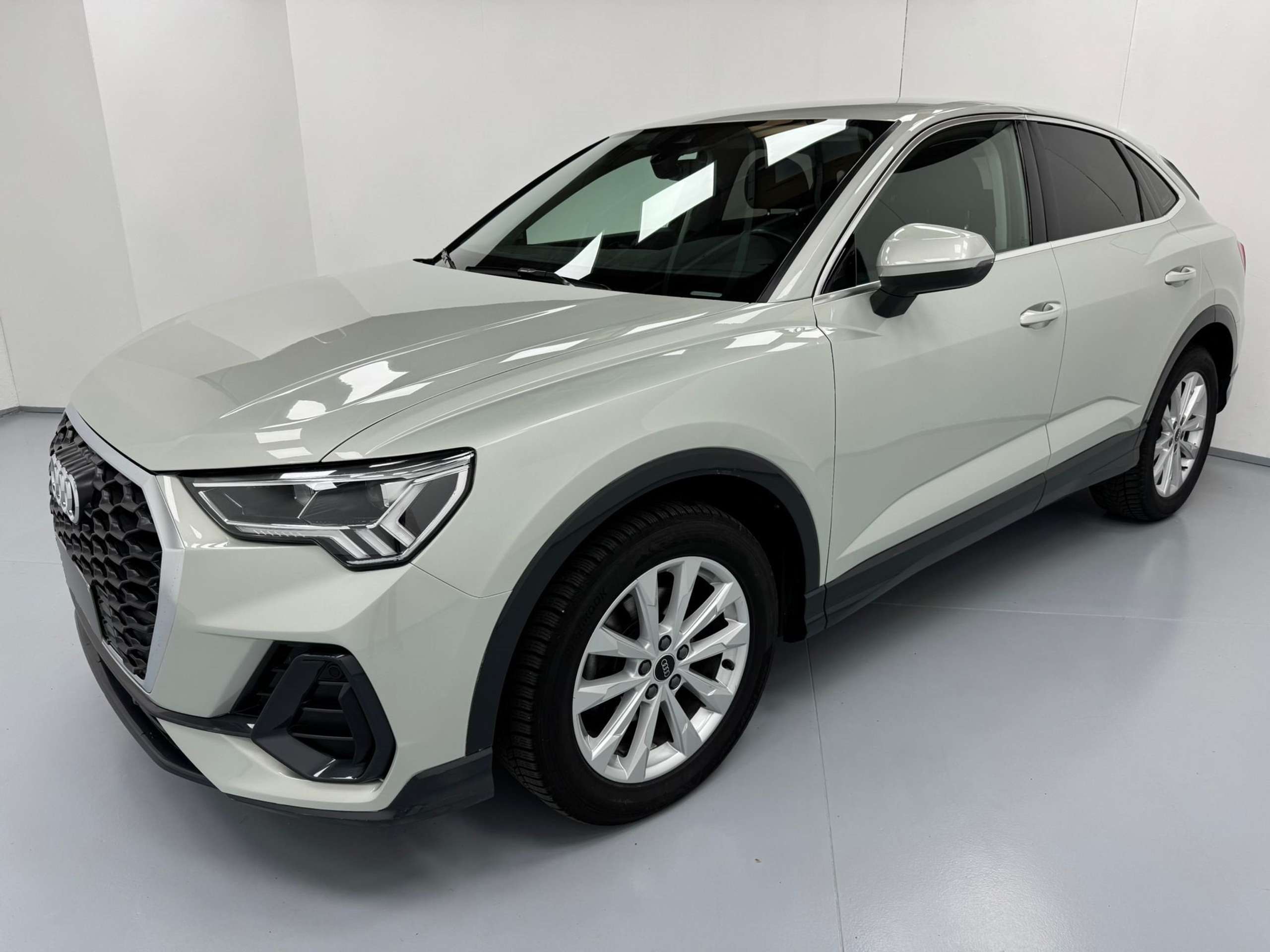 Audi - Q3