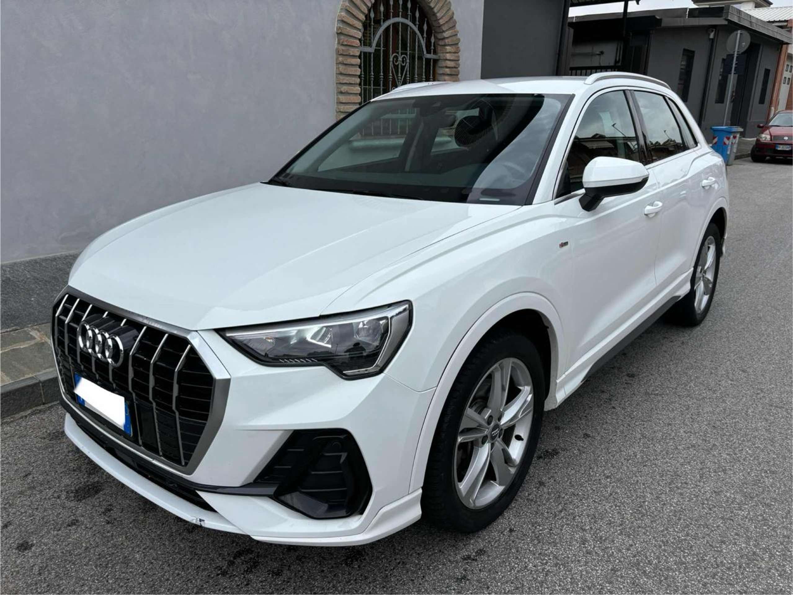 Audi - Q3