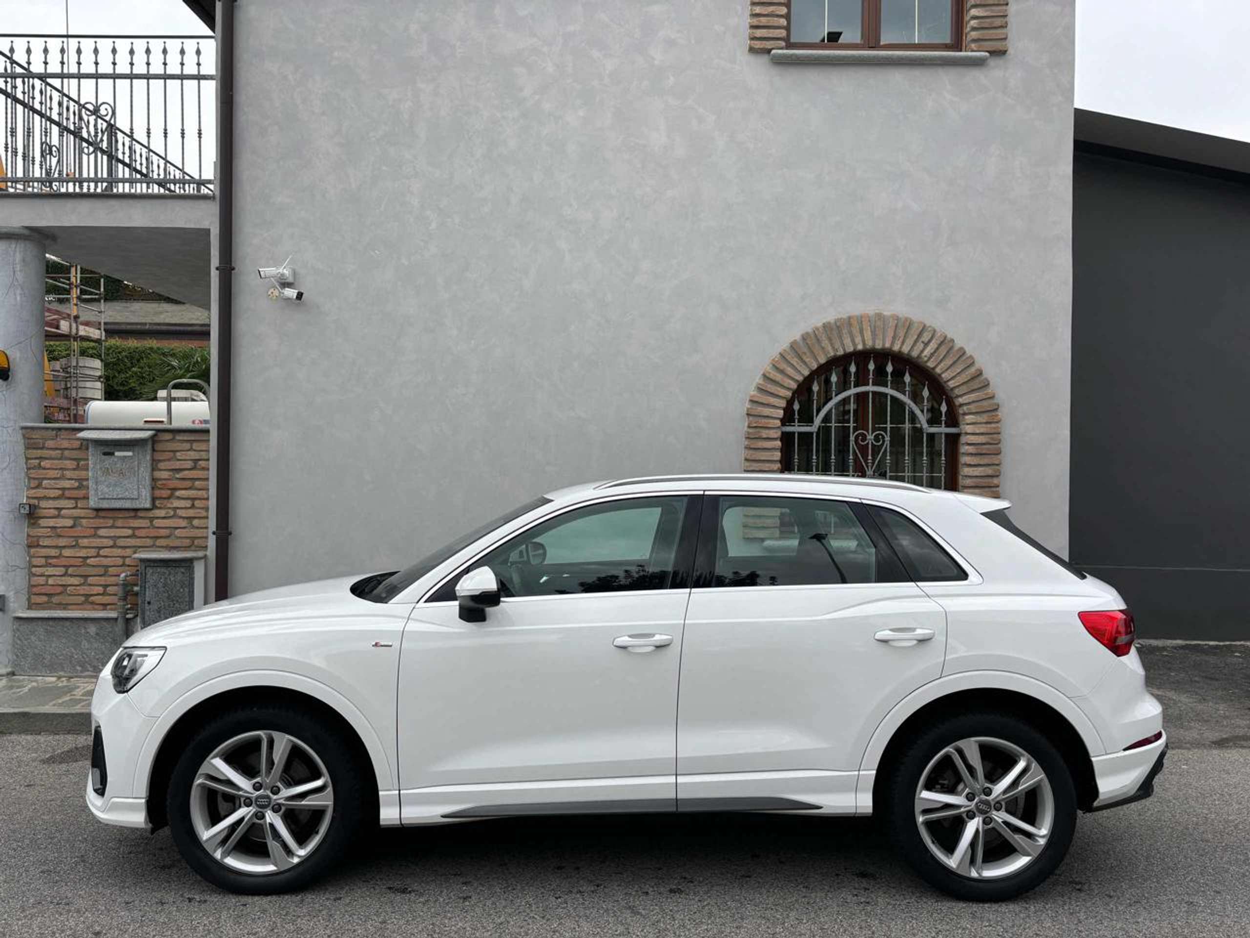 Audi - Q3