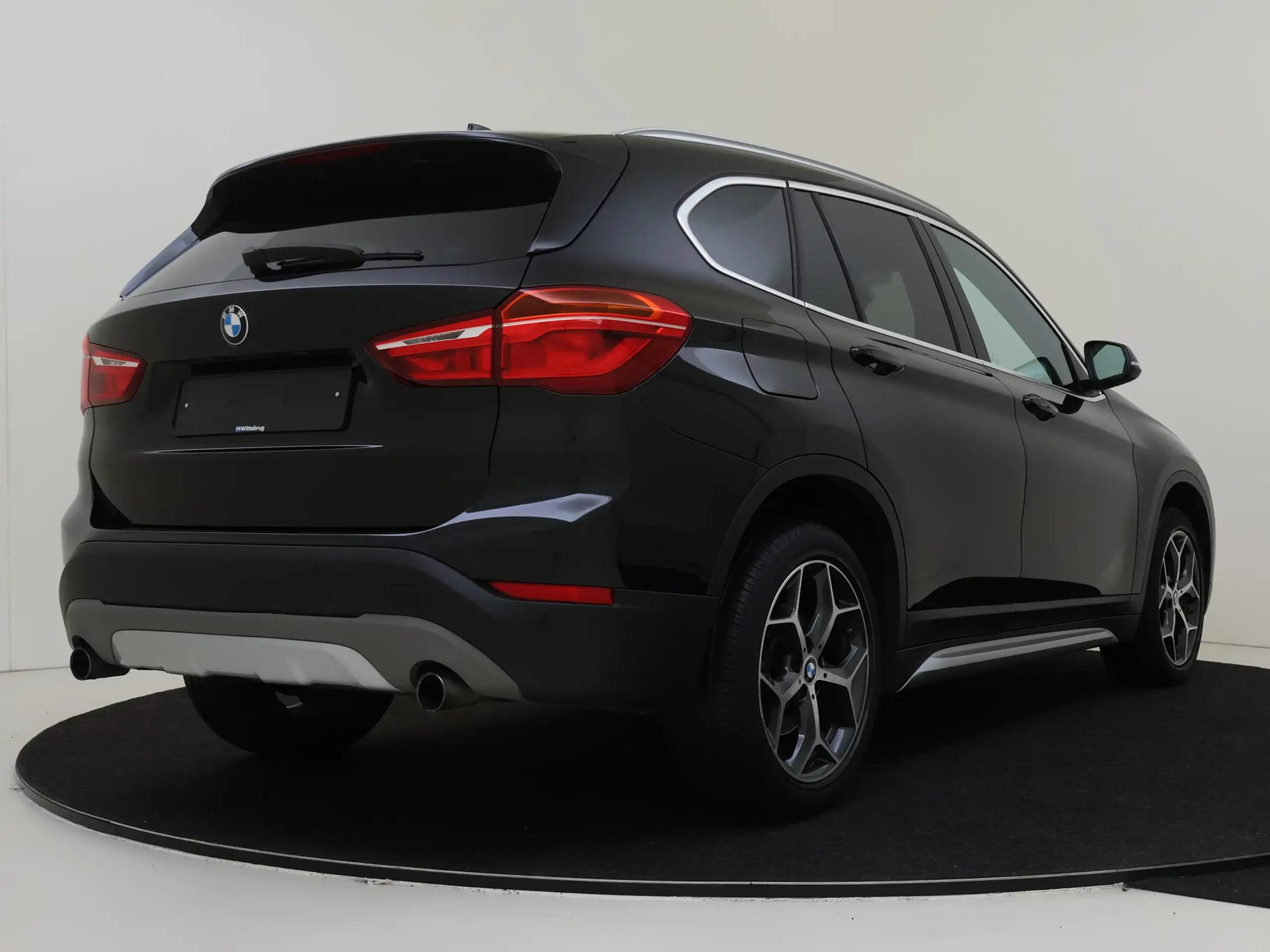 BMW - X1