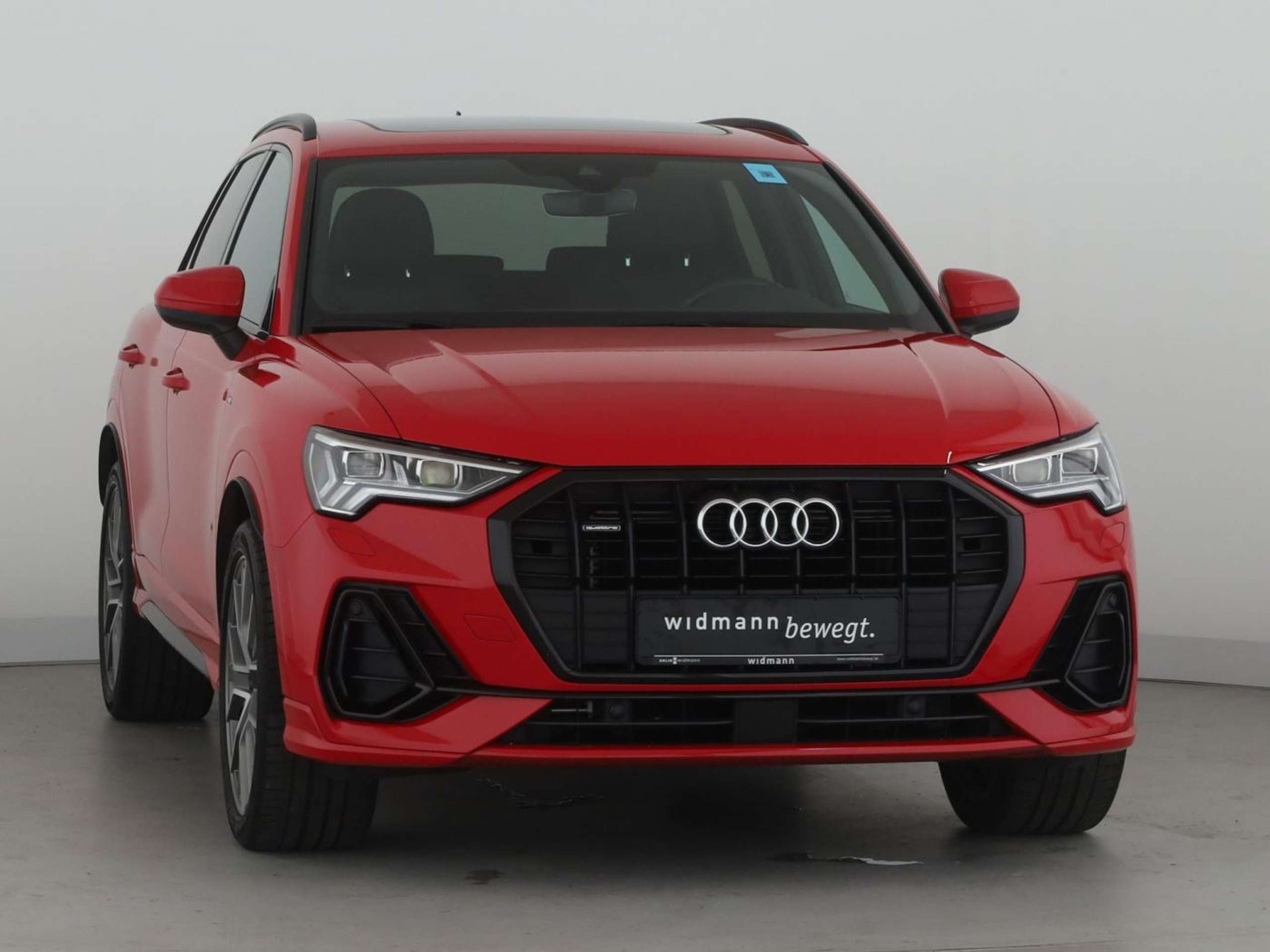 Audi - Q3