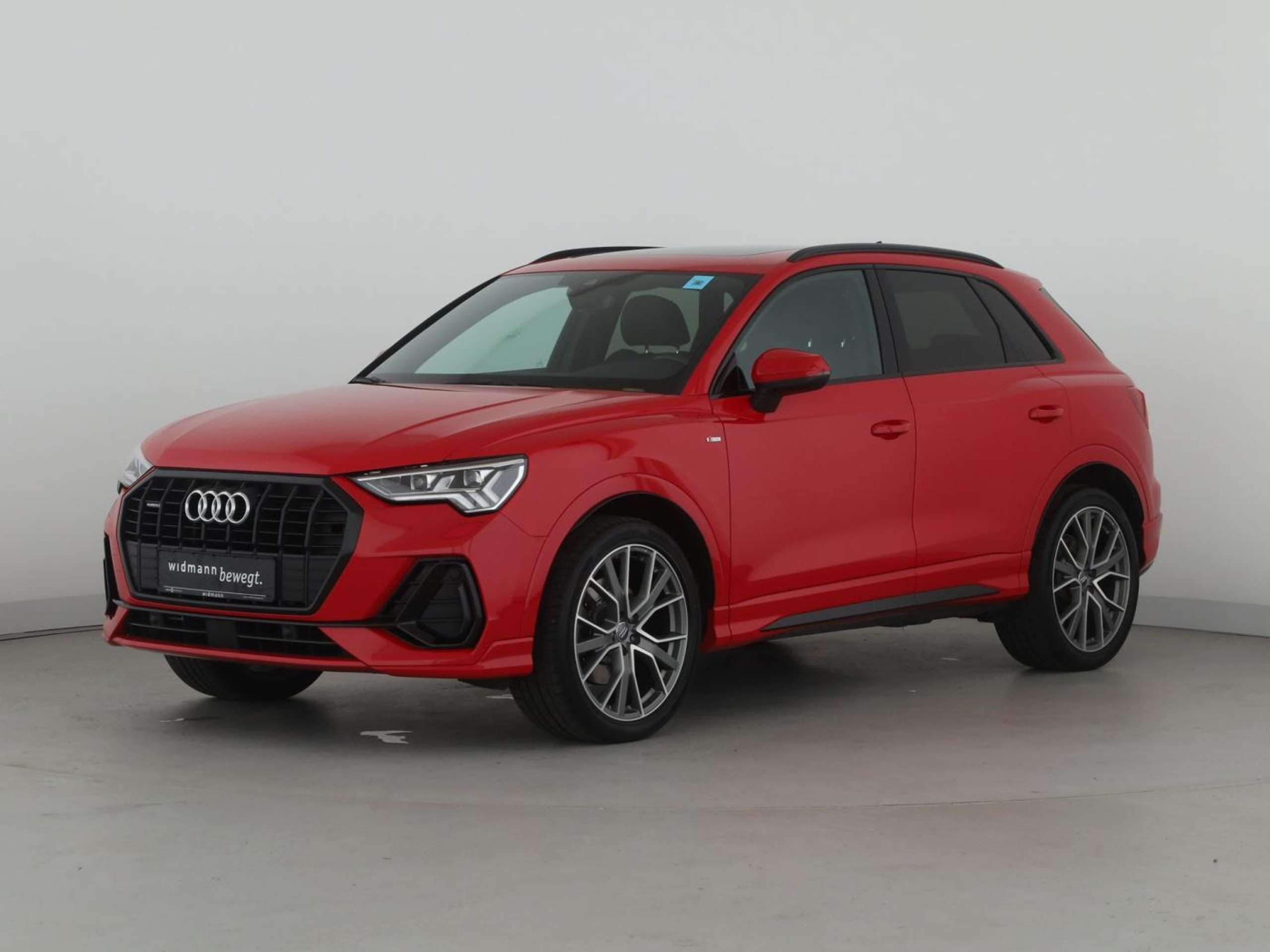 Audi - Q3