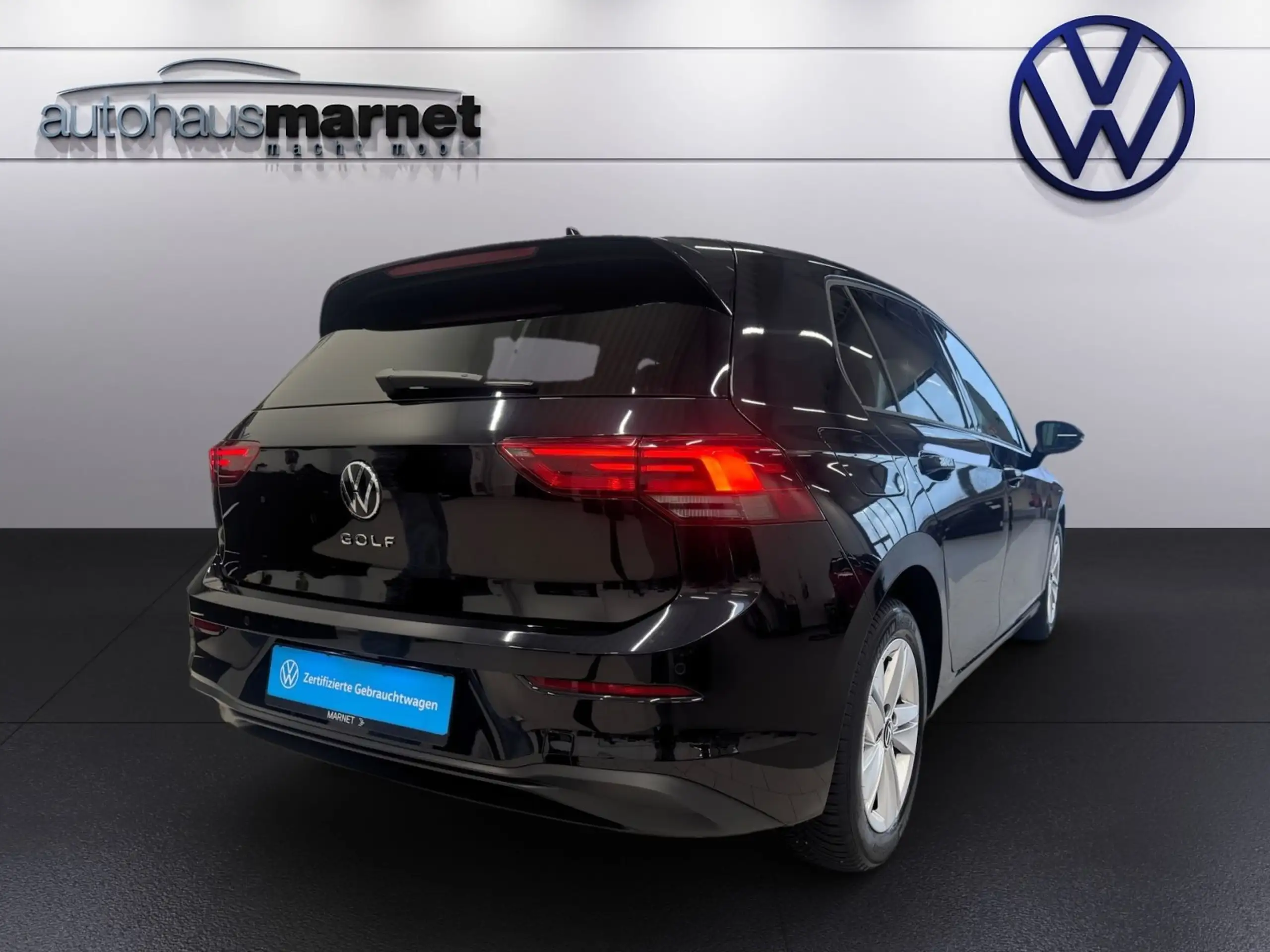 Volkswagen - Golf