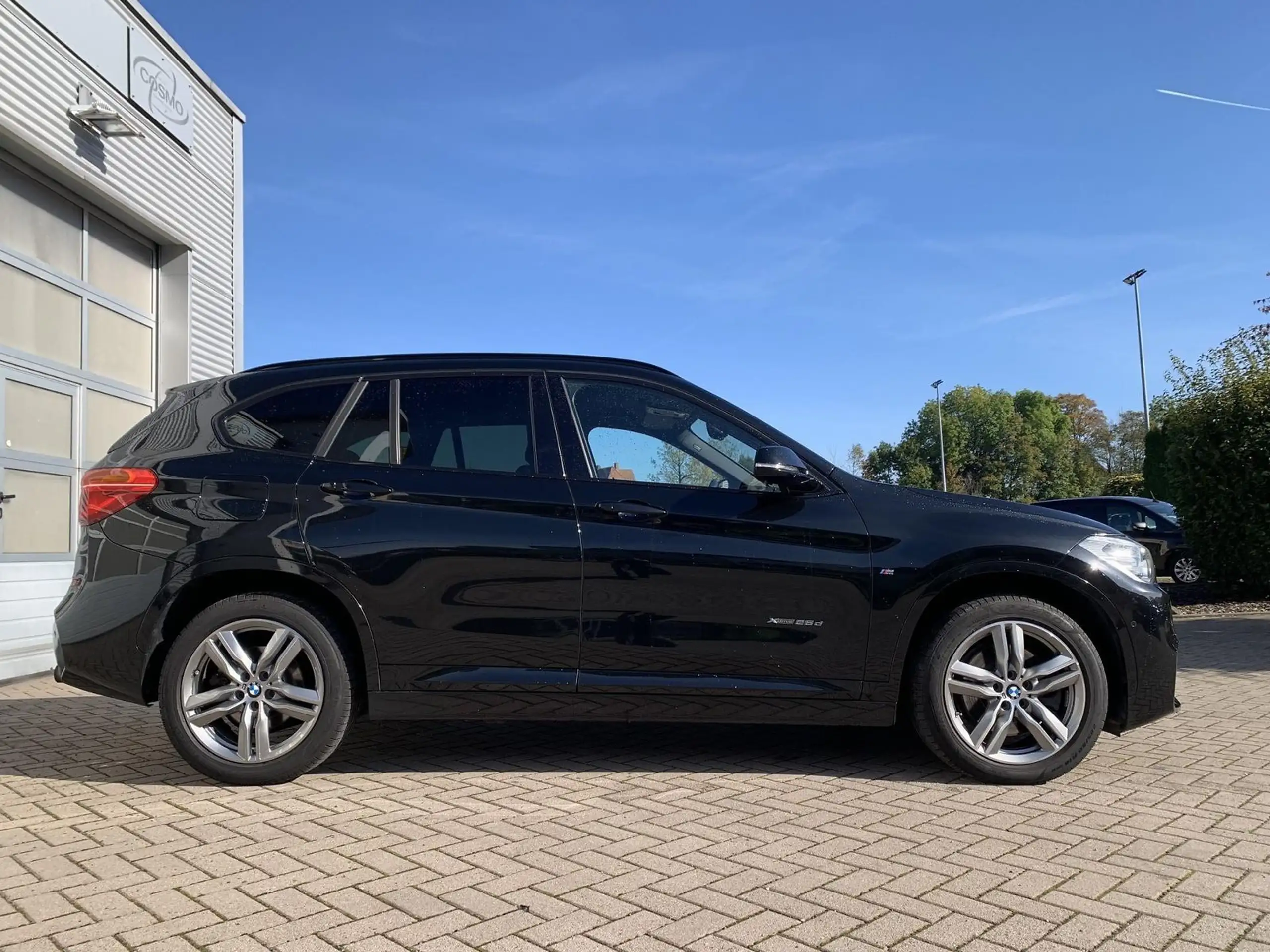 BMW - X1