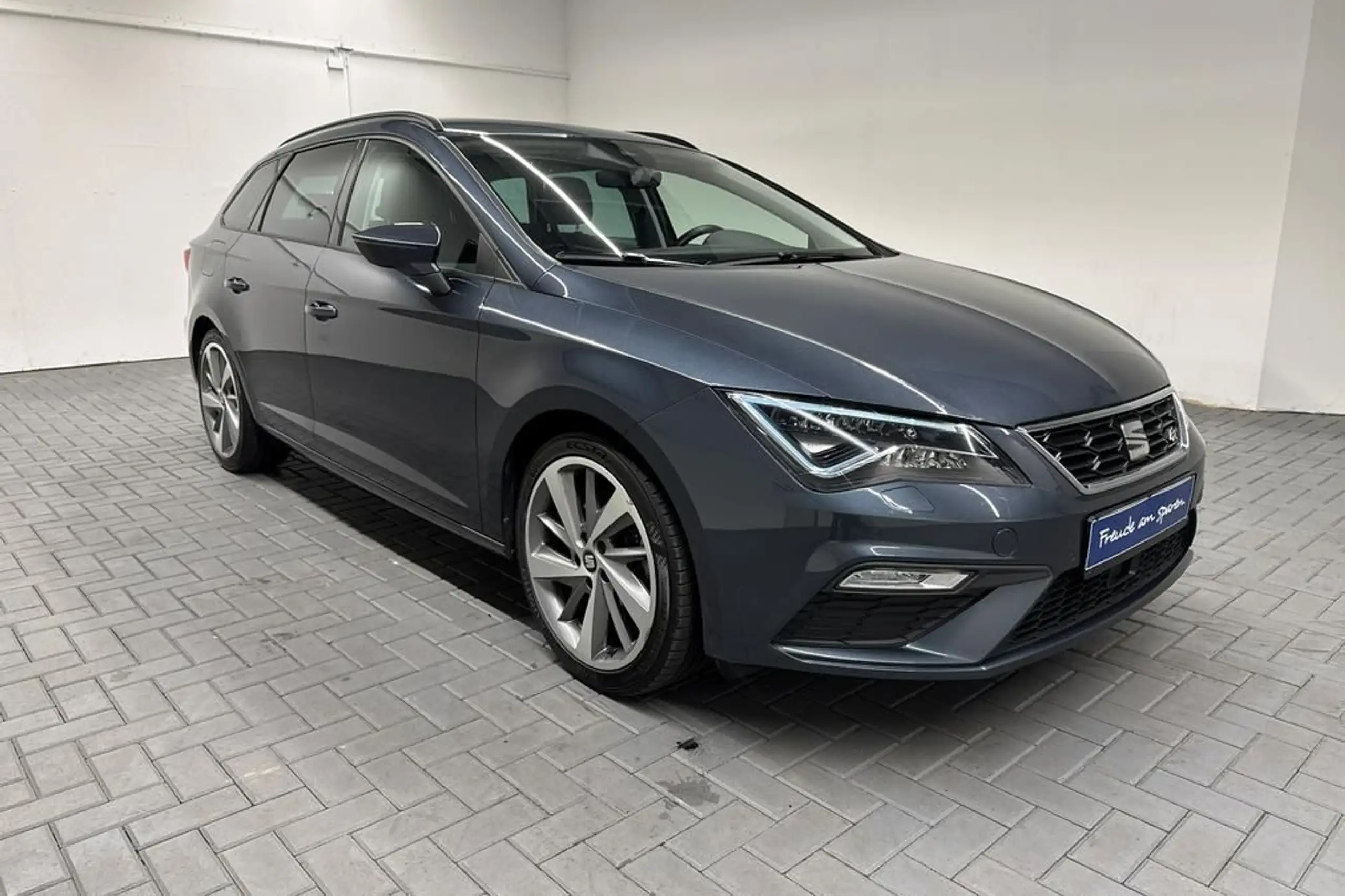 SEAT - Leon