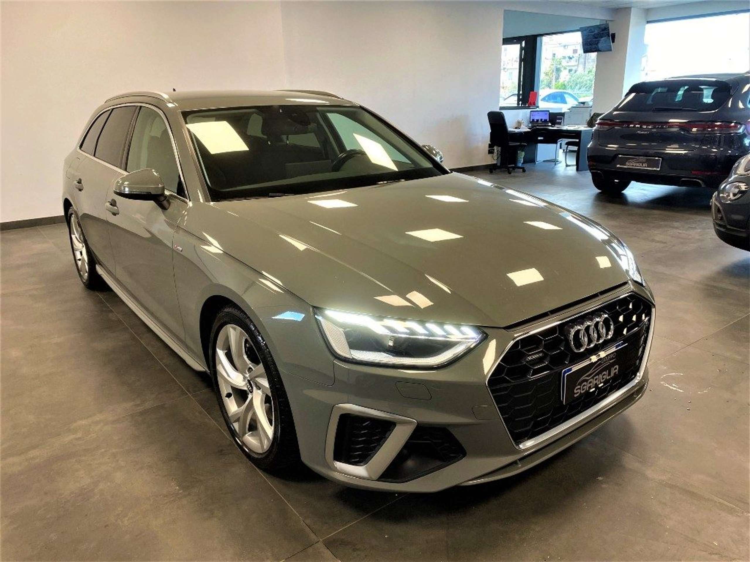 Audi - A4