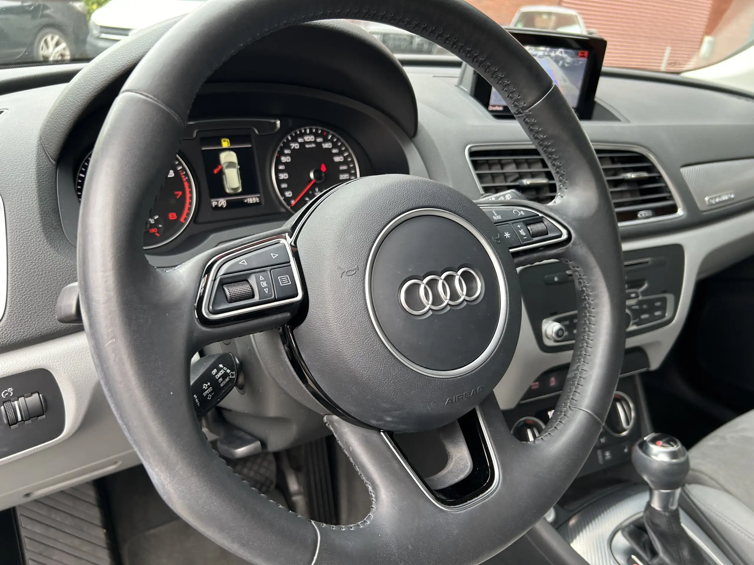 Audi - Q3