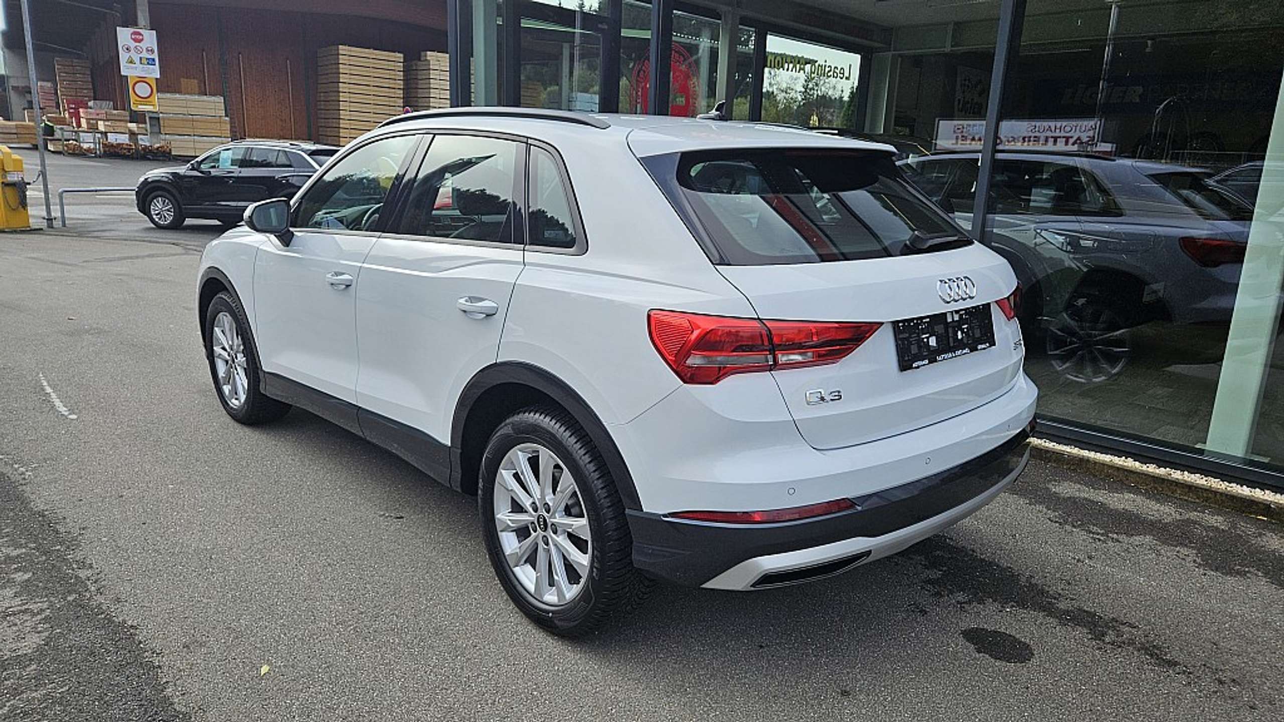 Audi - Q3