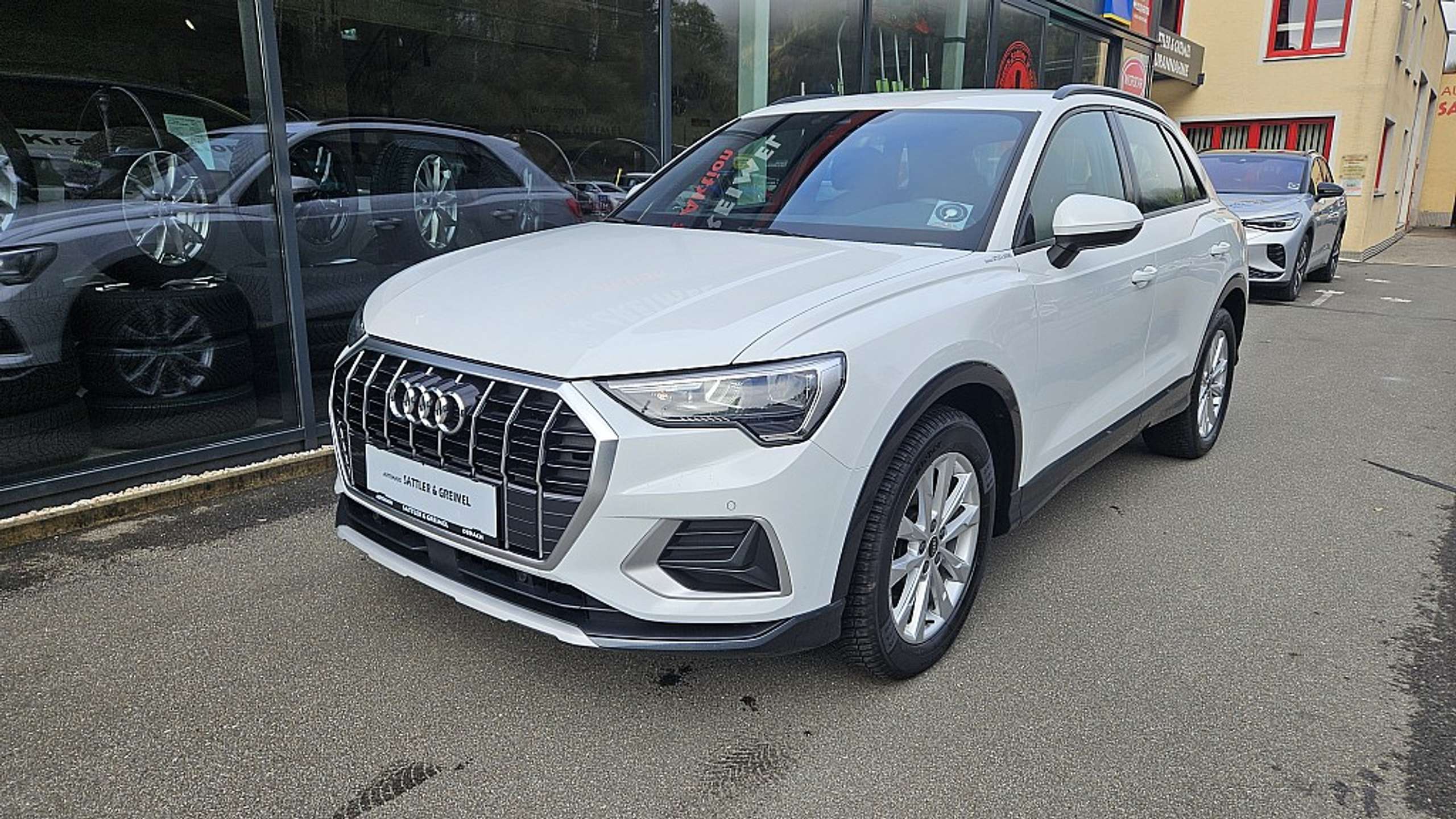 Audi - Q3