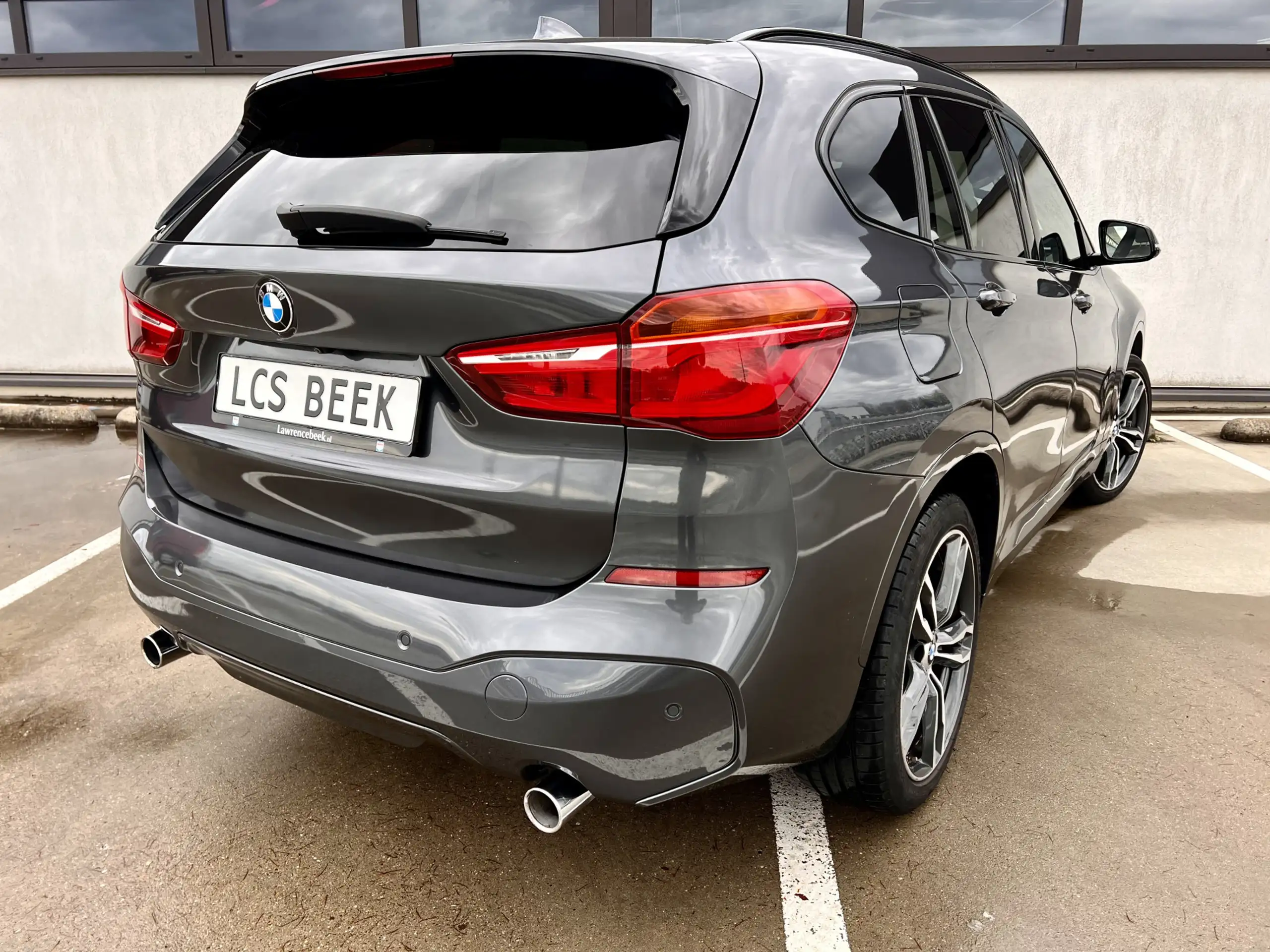 BMW - X1