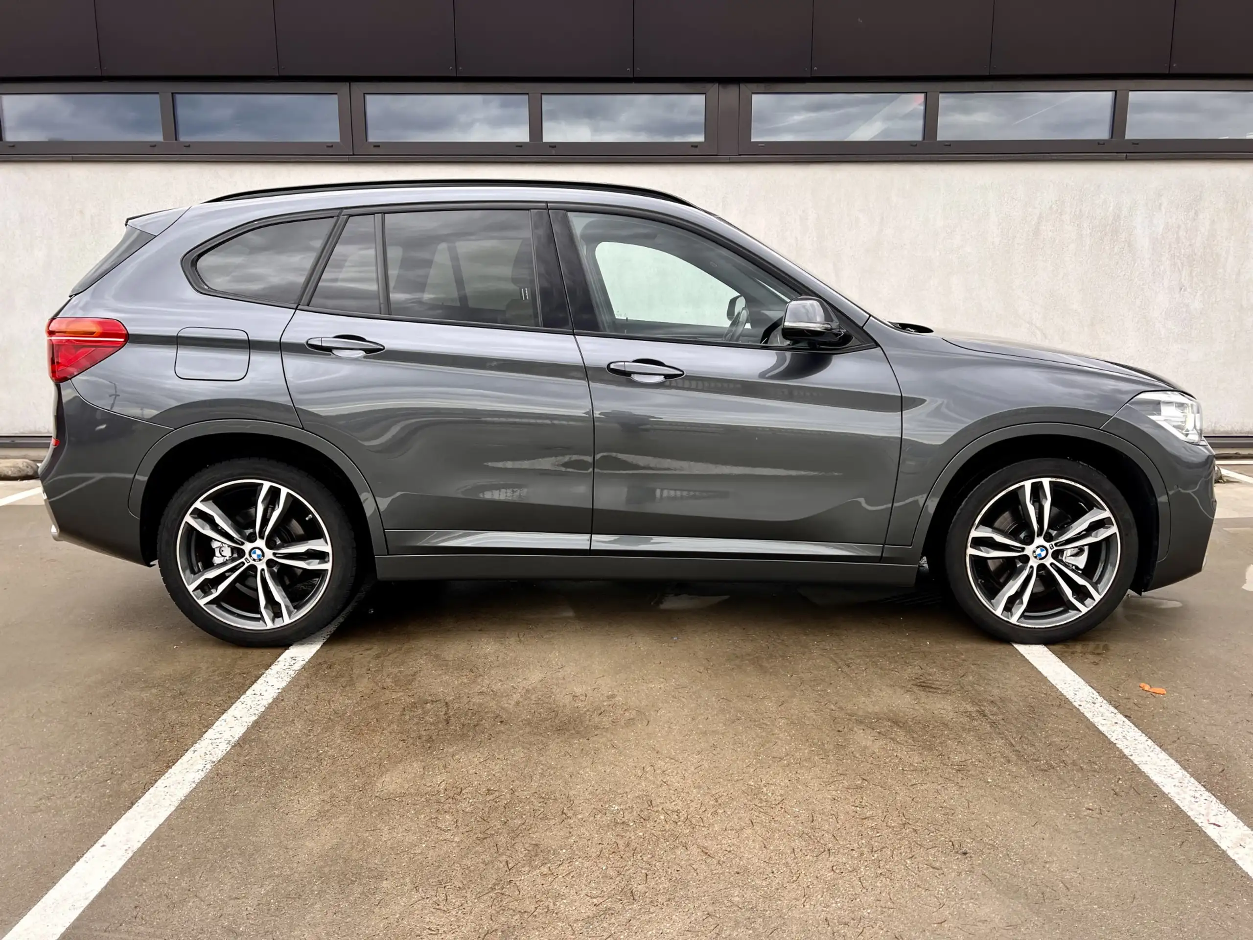 BMW - X1