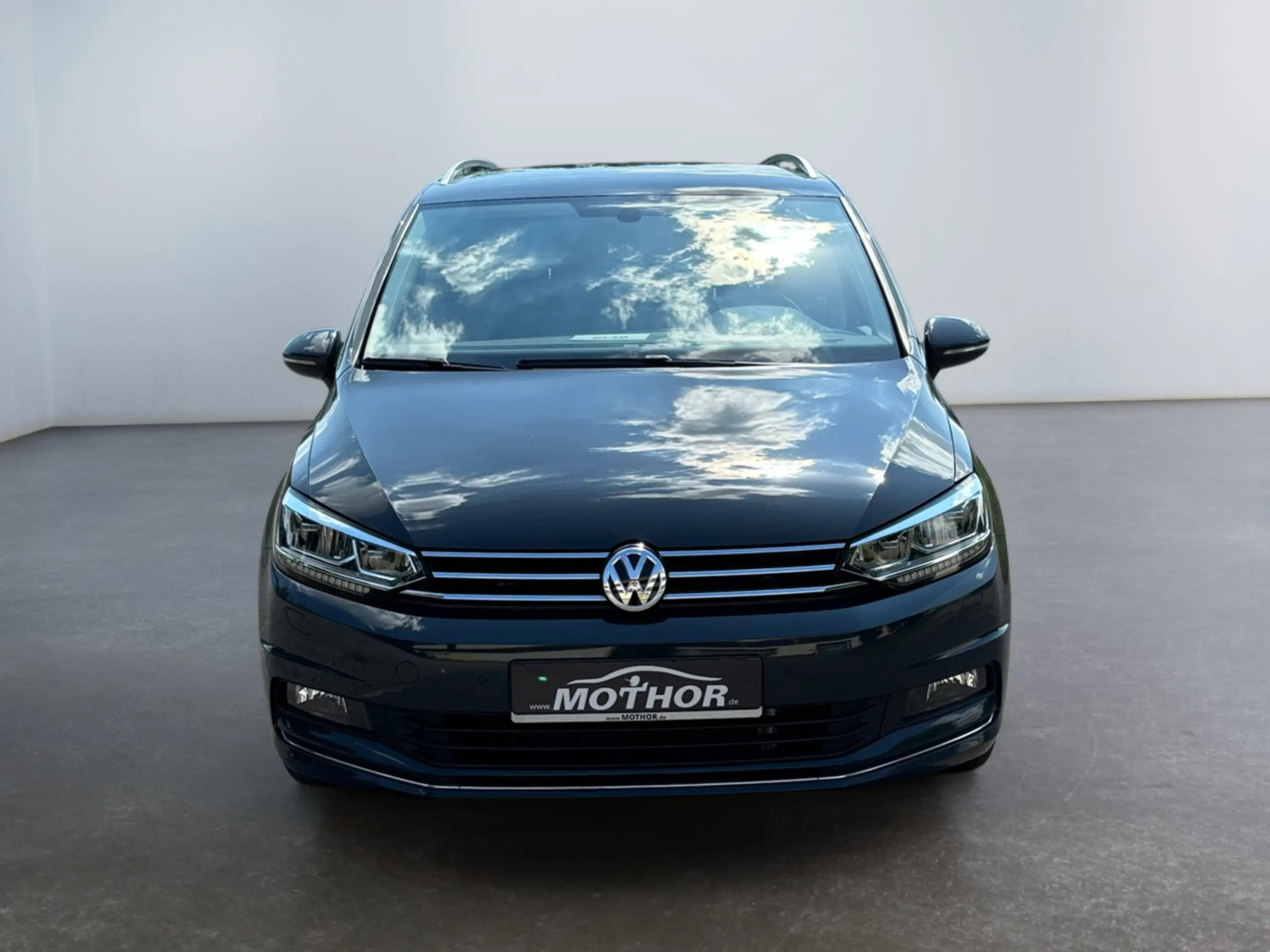 Volkswagen - Touran