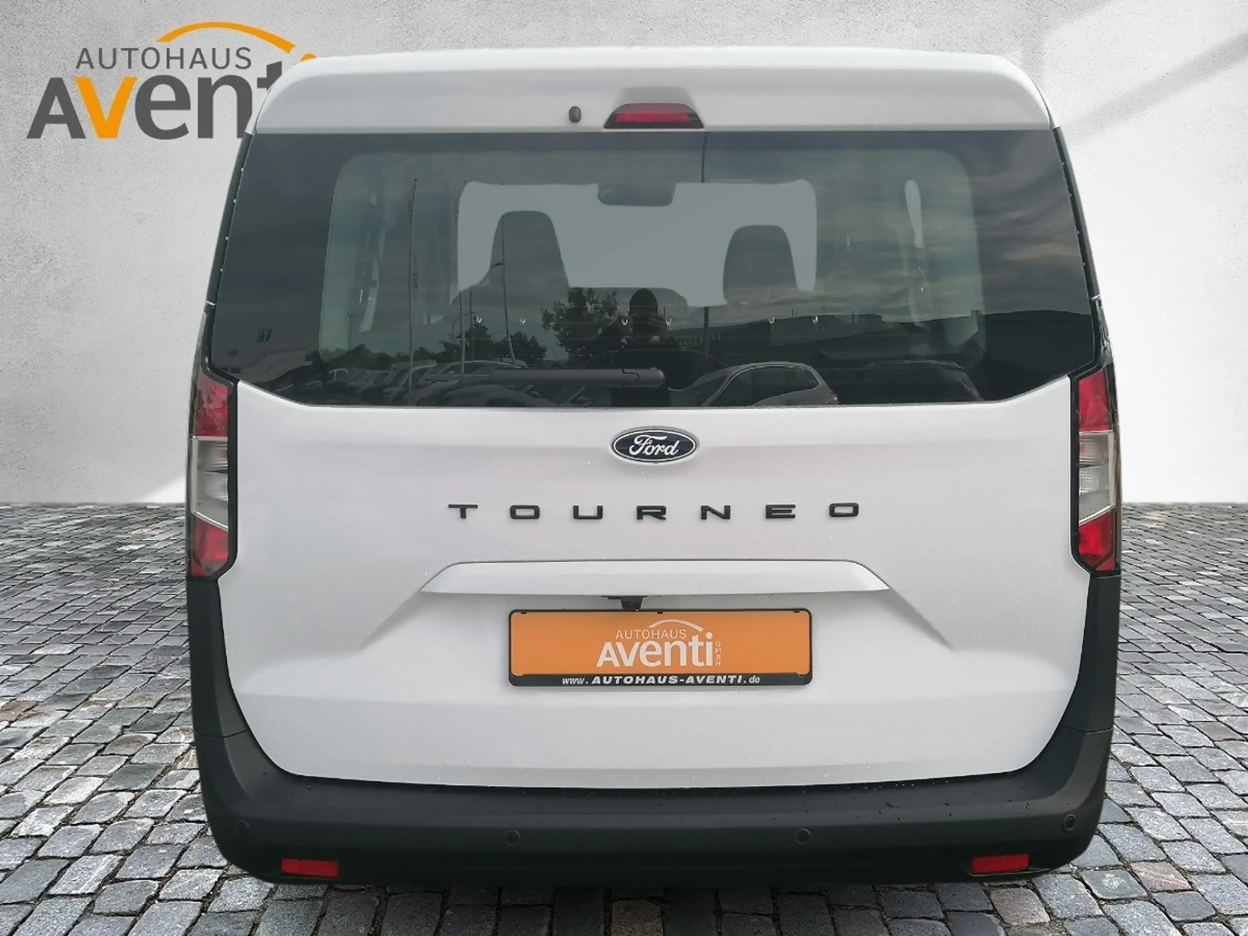 Ford - Tourneo Courier