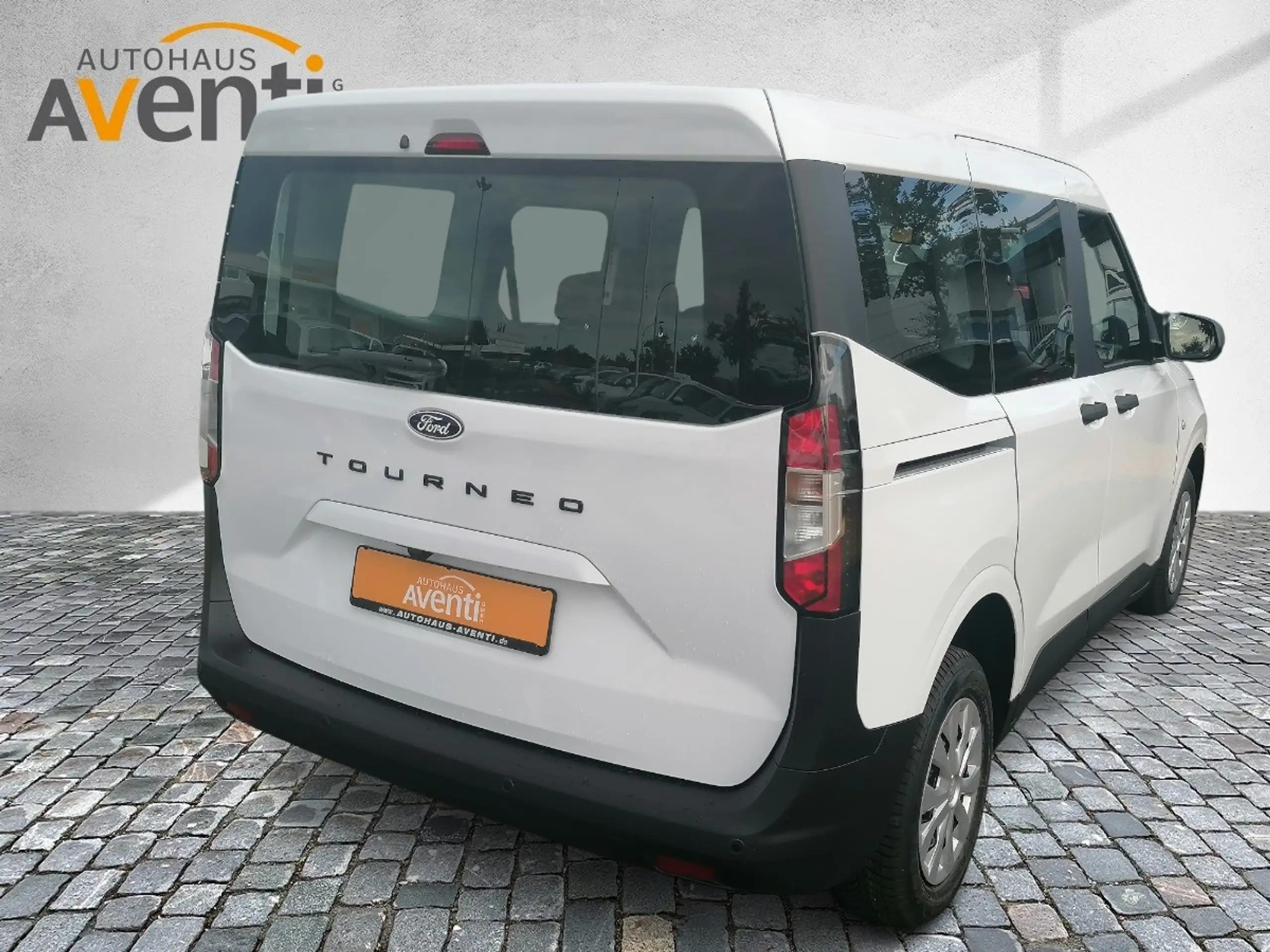 Ford - Tourneo Courier