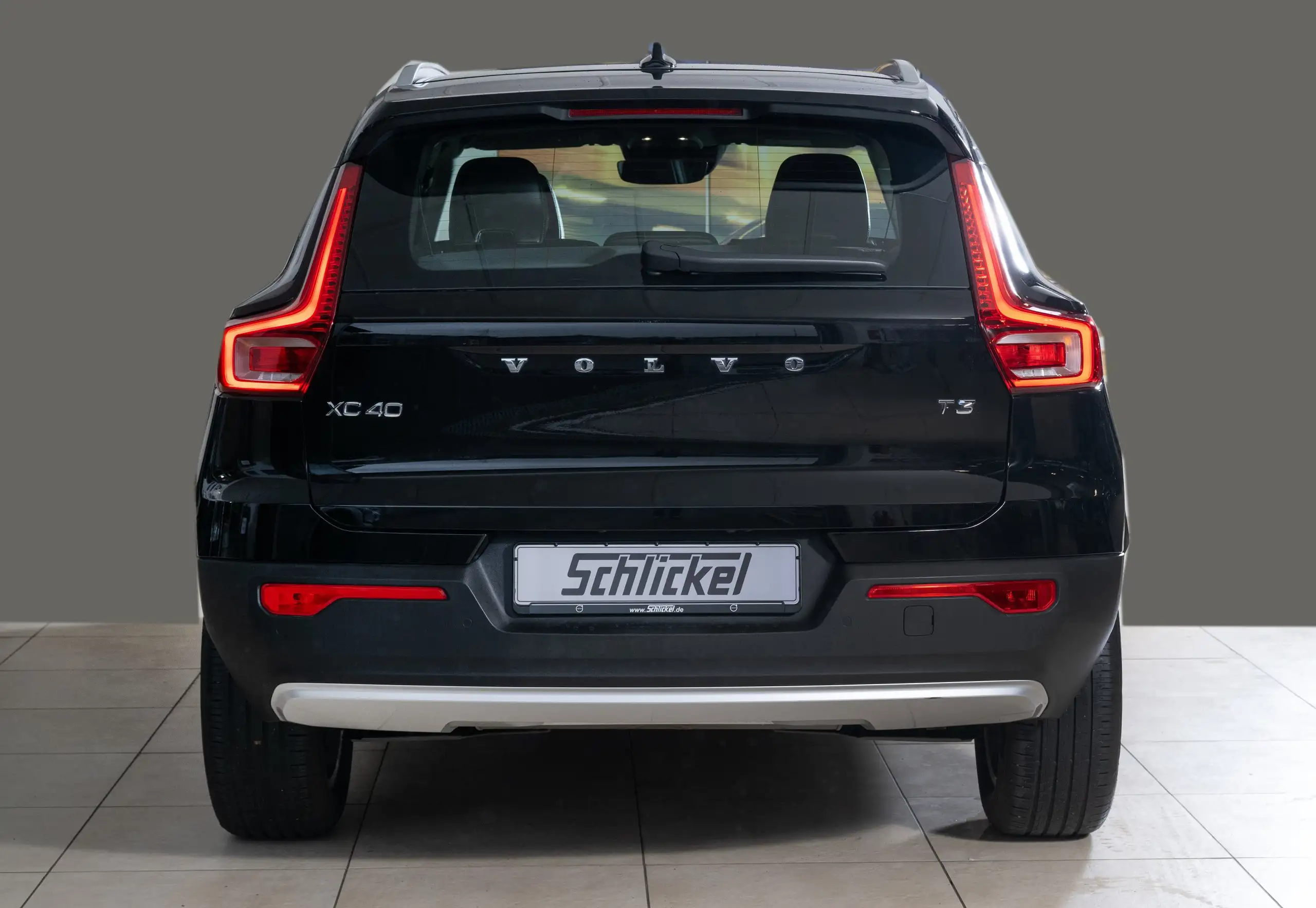 Volvo - XC40