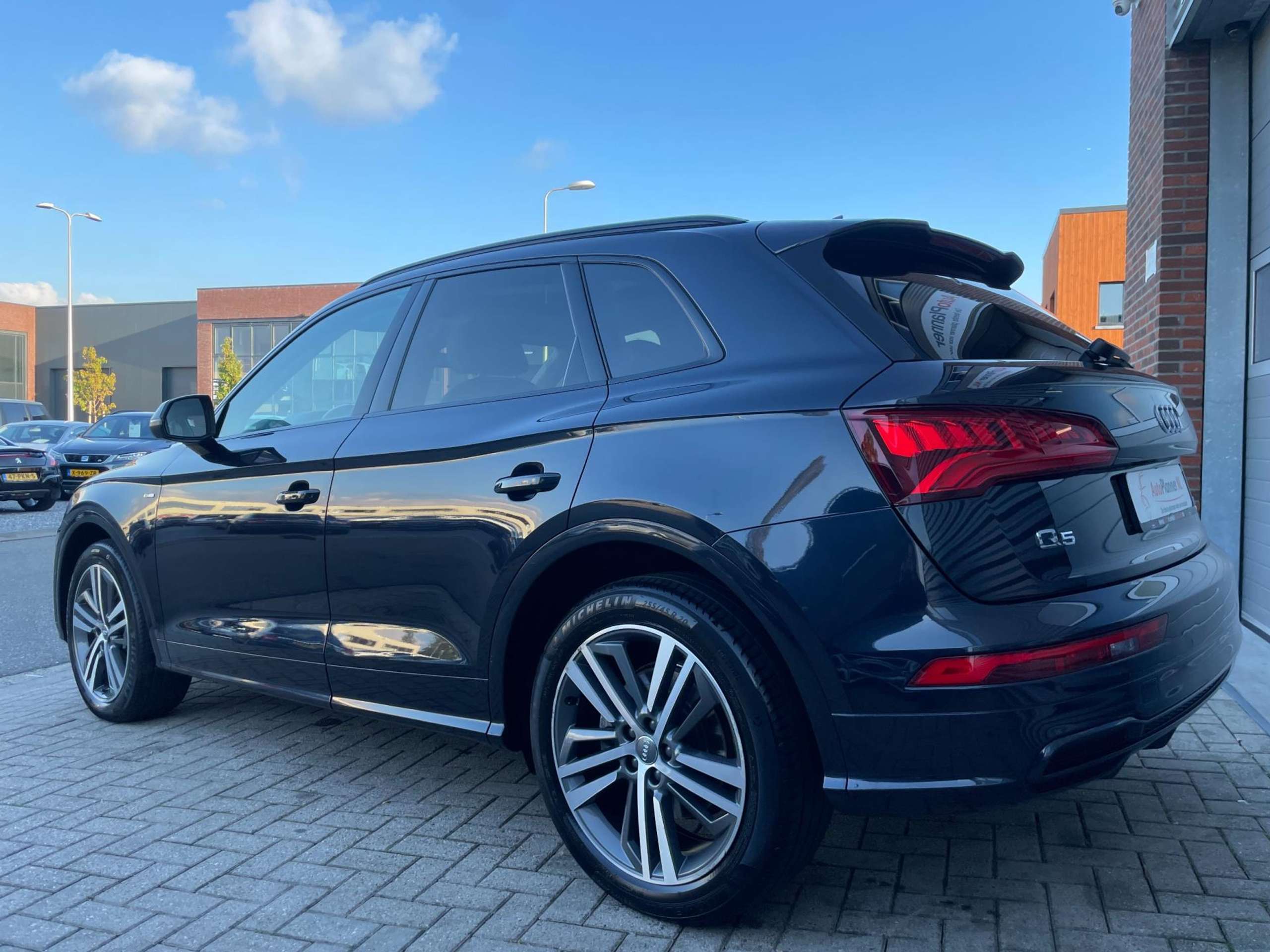 Audi - Q5