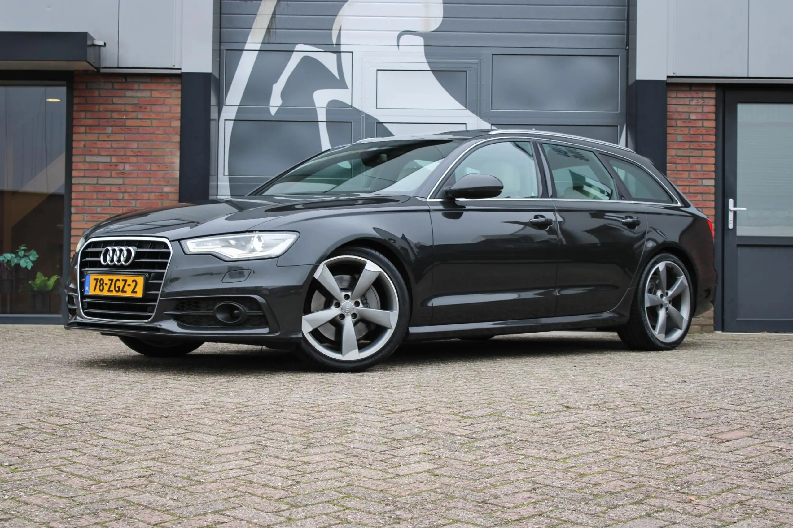 Audi - A6