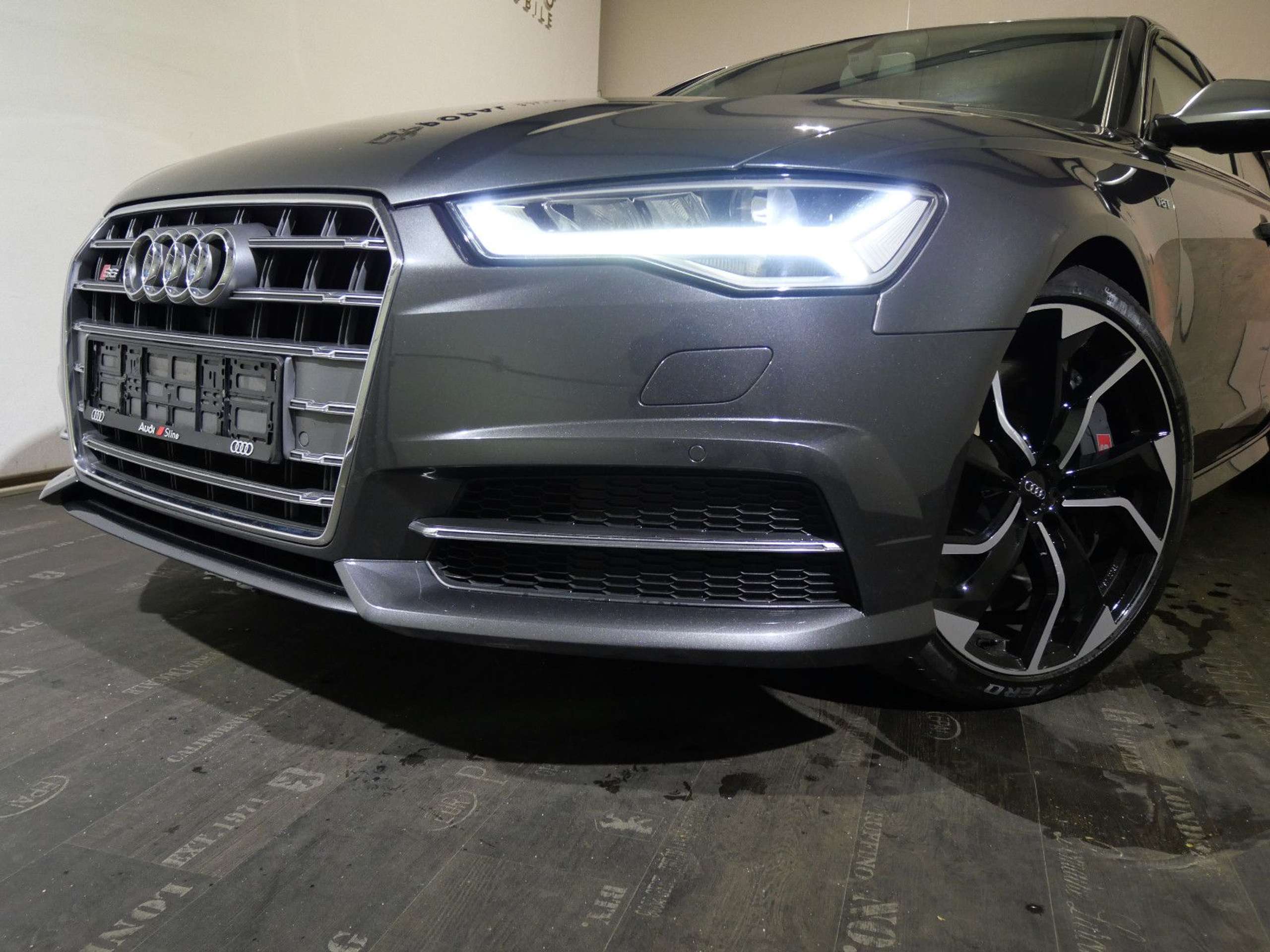 Audi - S6