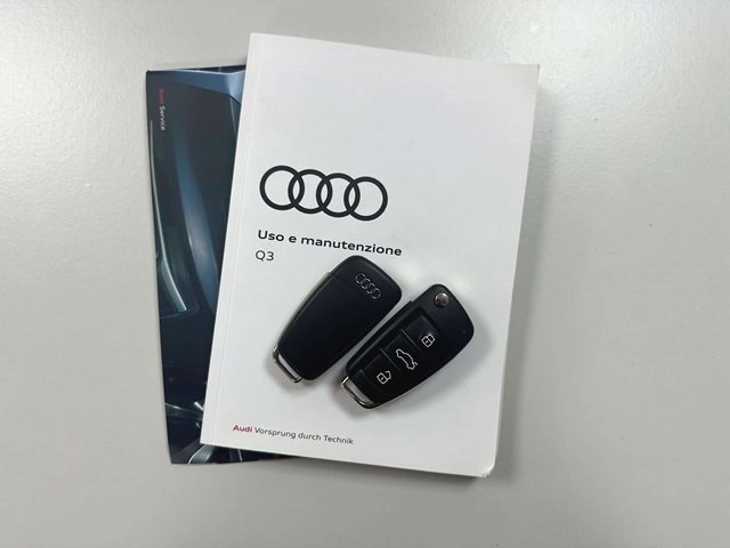 Audi - Q3