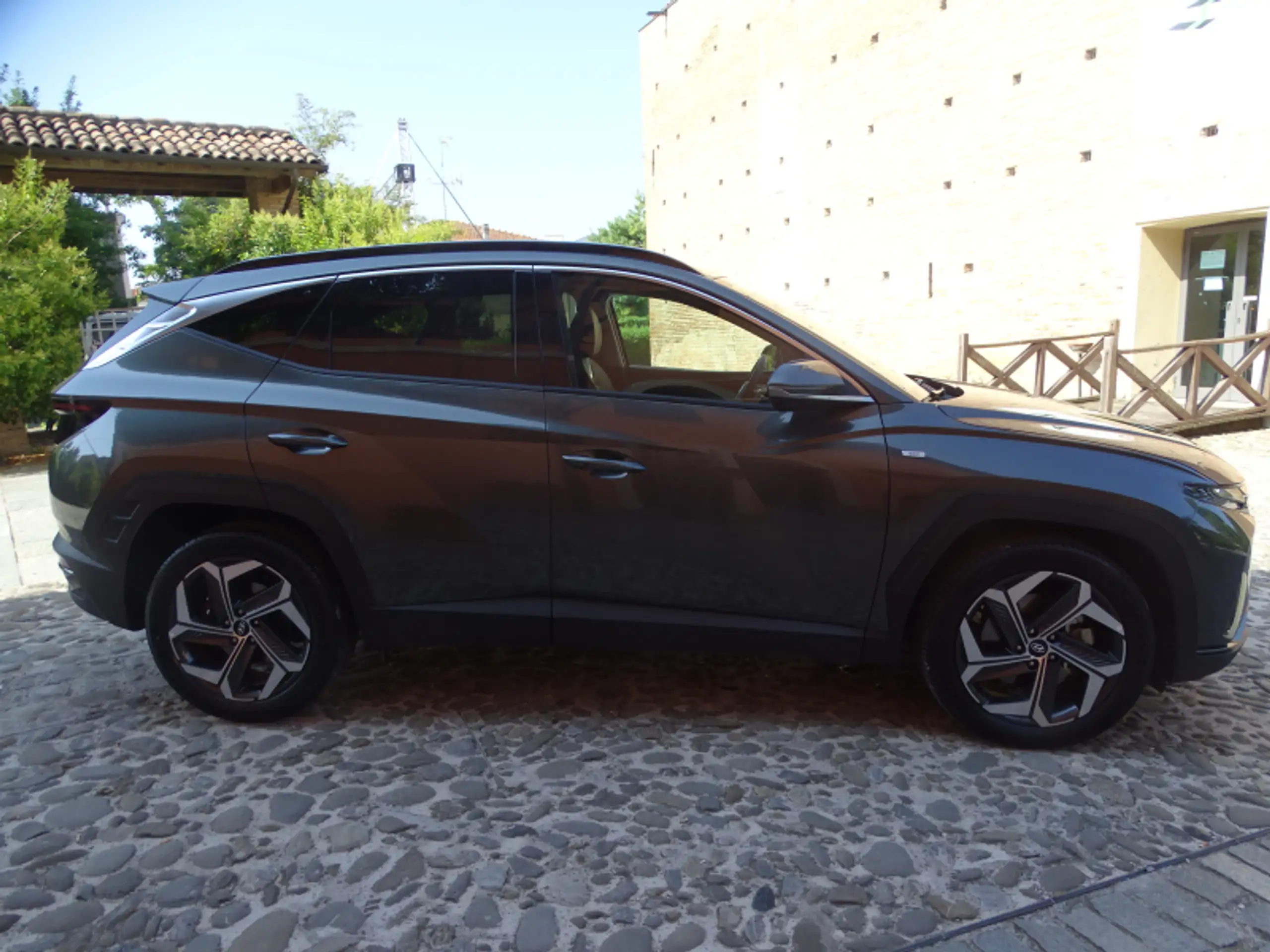 Hyundai - TUCSON