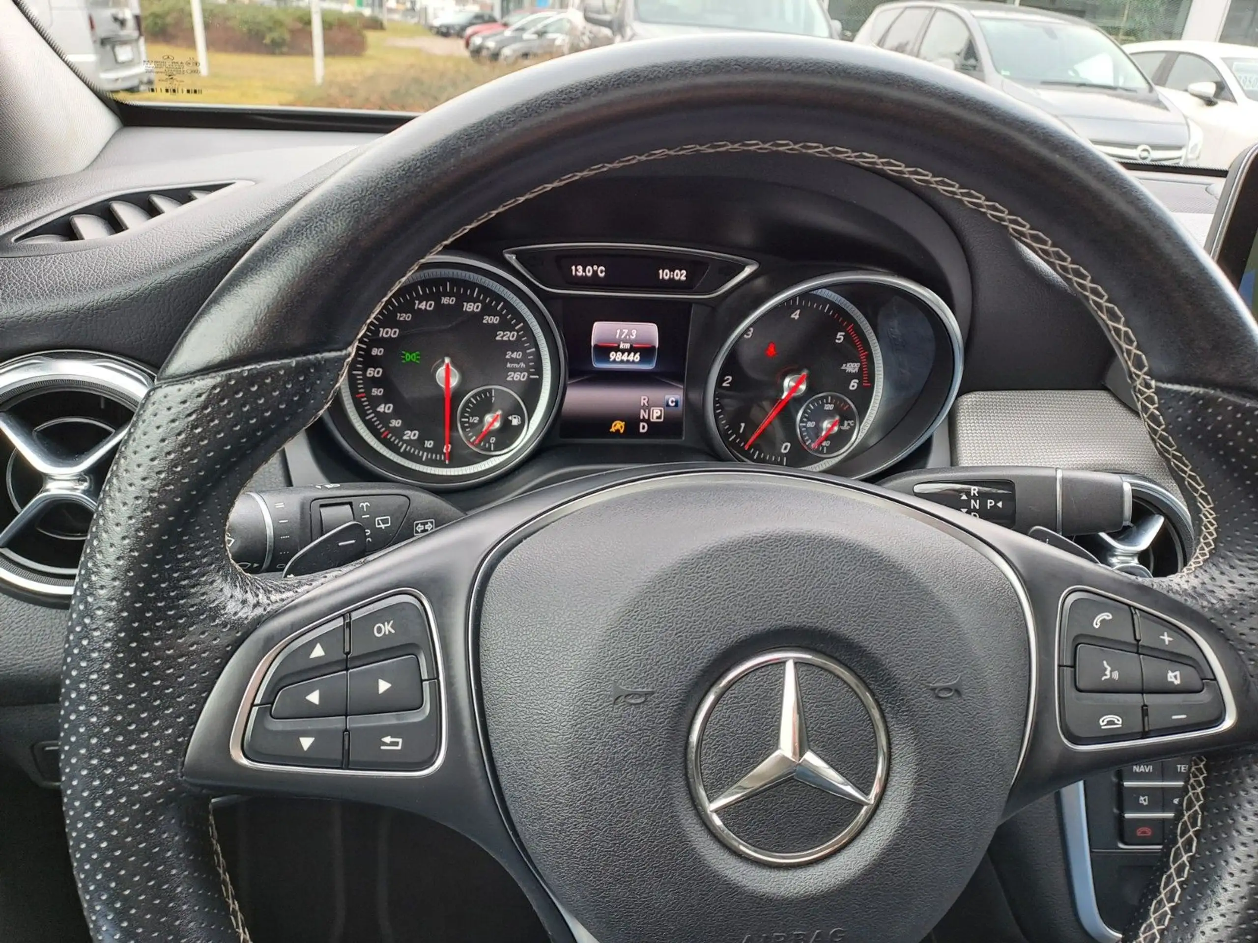 Mercedes-Benz - GLA 220