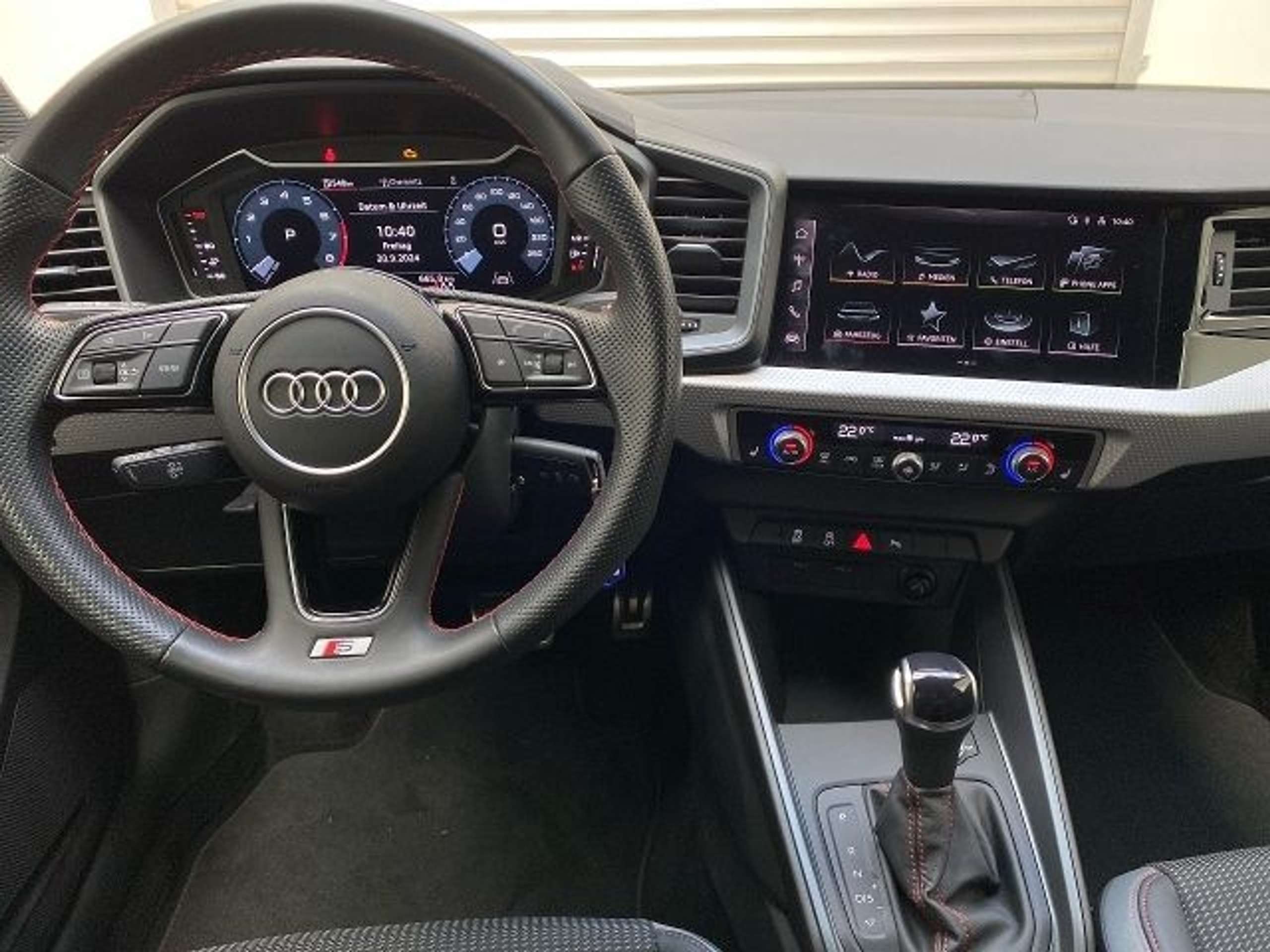 Audi - A1