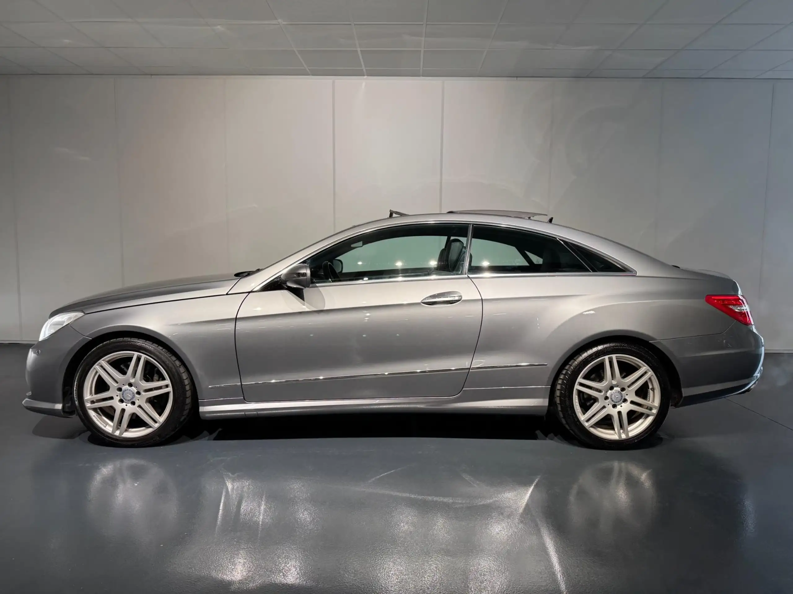 Mercedes-Benz - E 500