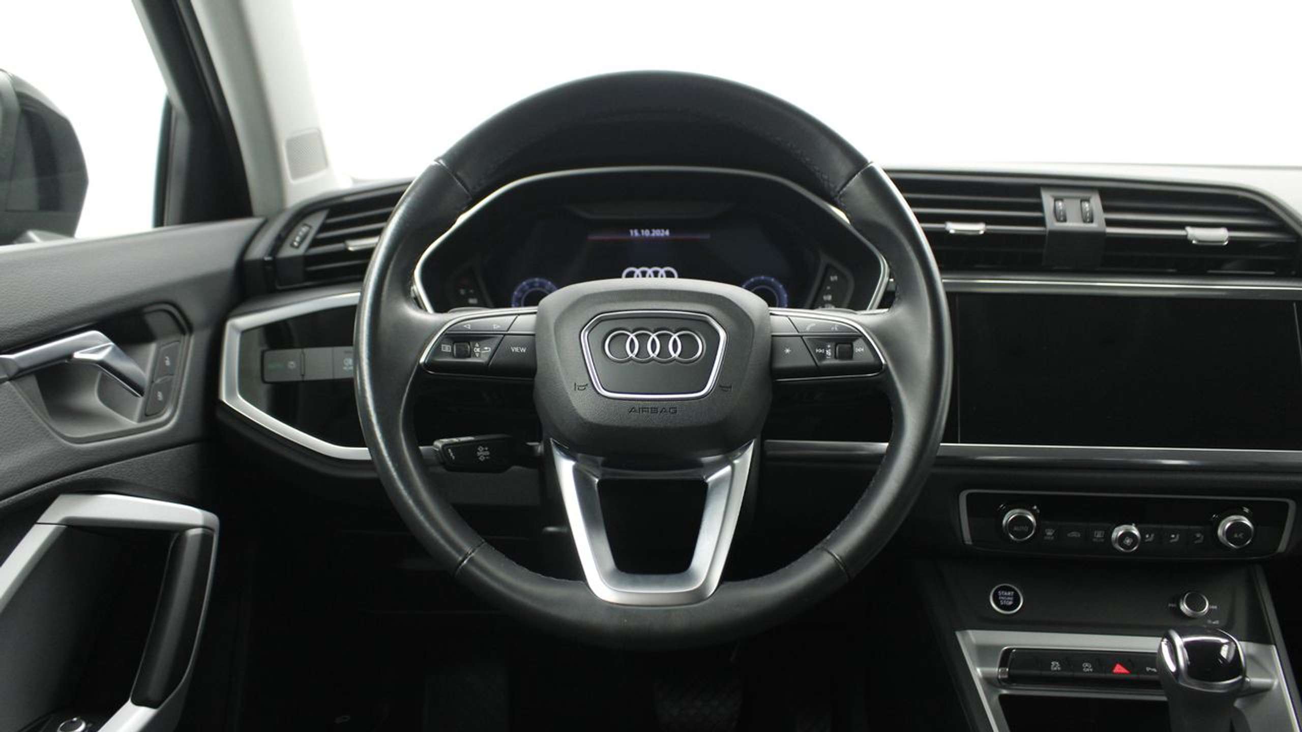 Audi - Q3