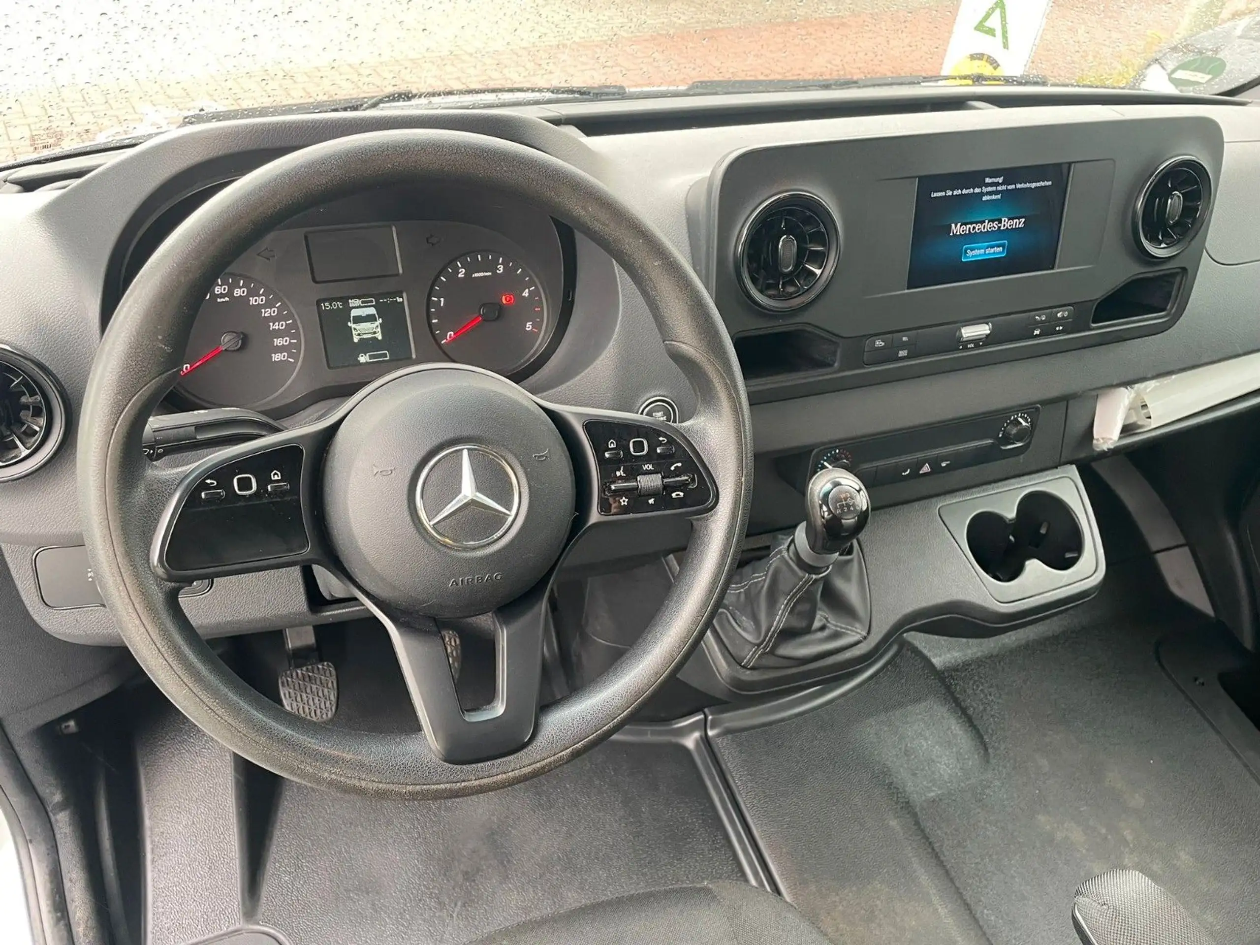 Mercedes-Benz - Sprinter