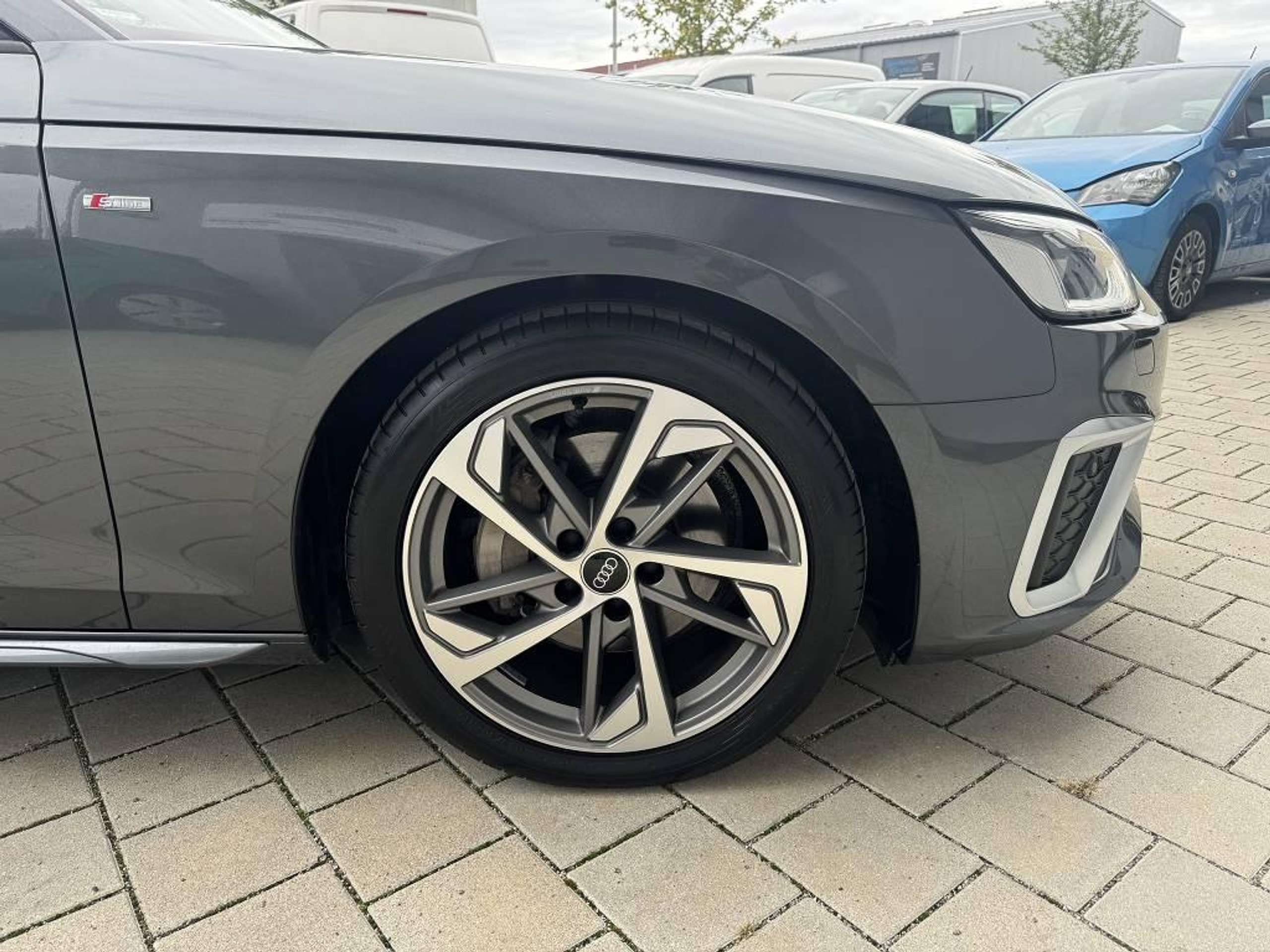 Audi - A4