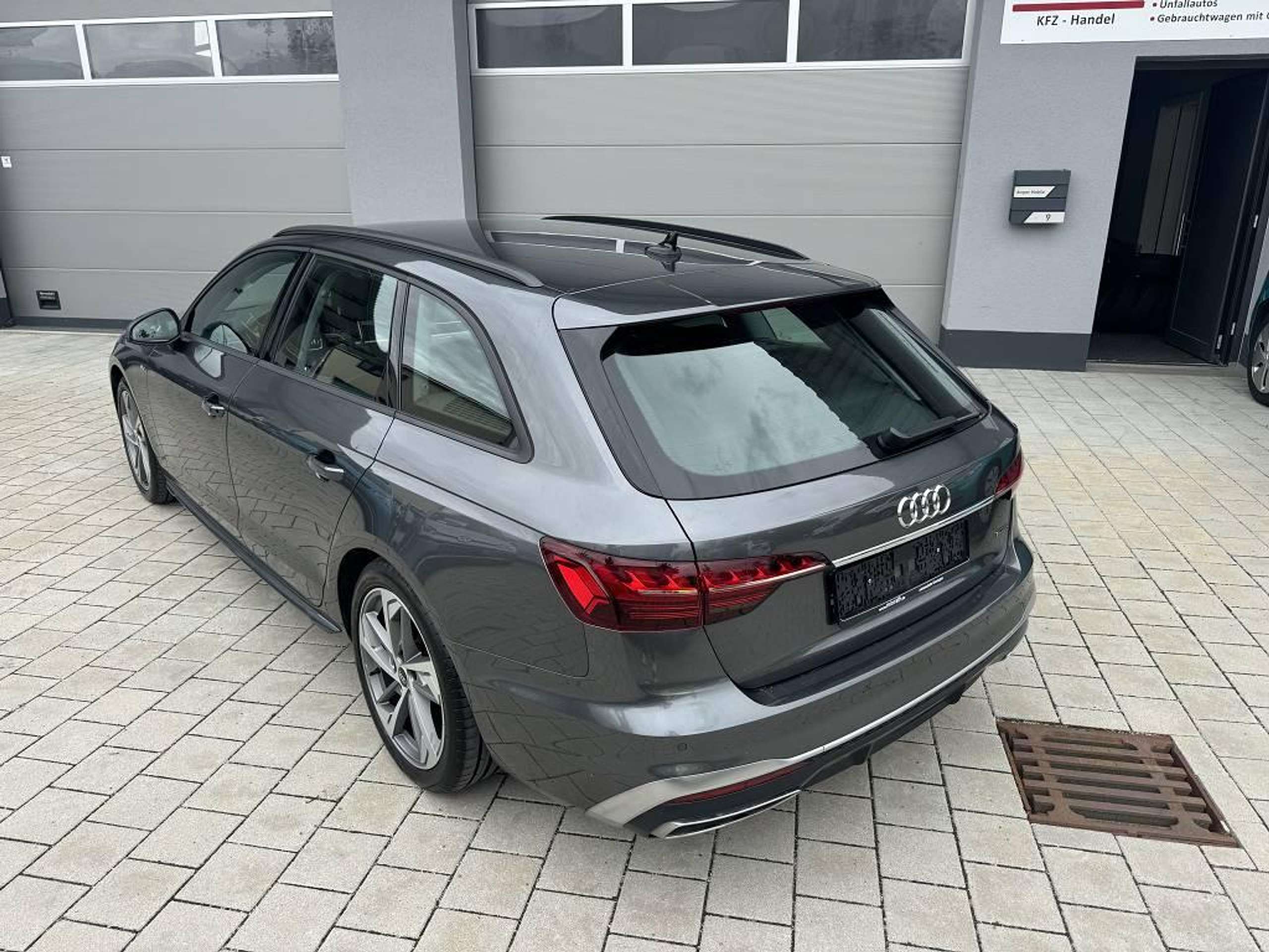 Audi - A4