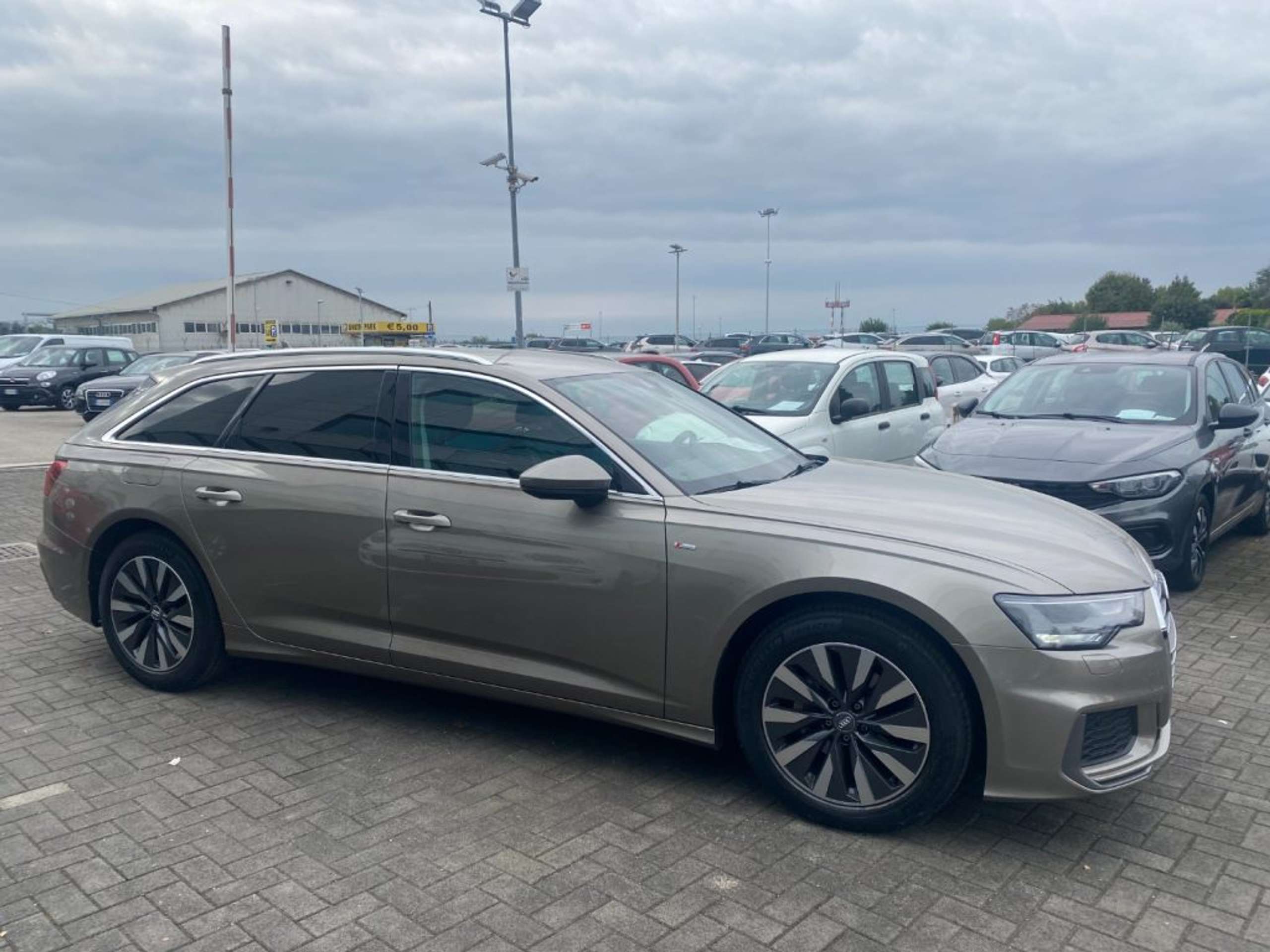 Audi - A6