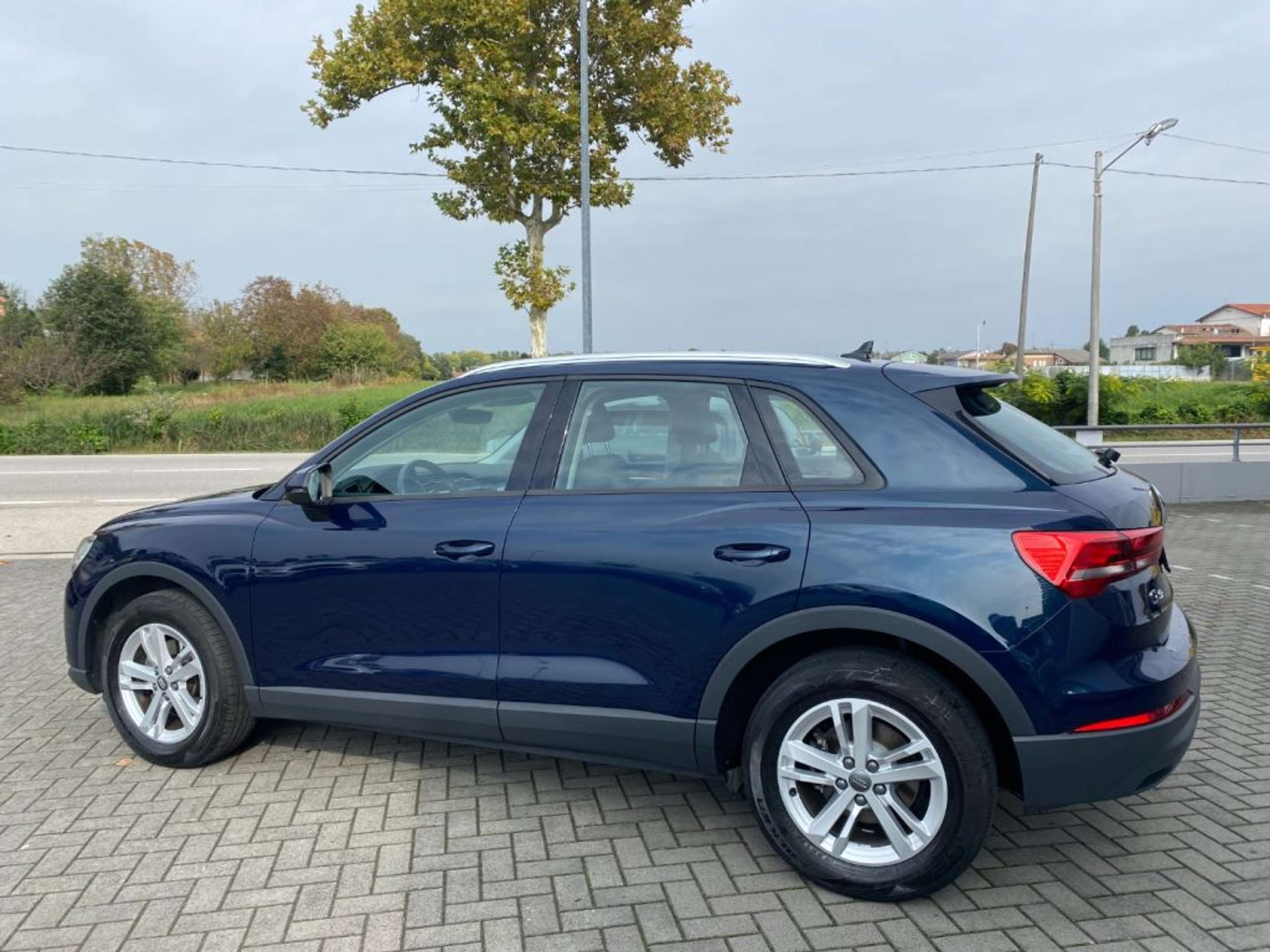 Audi - Q3