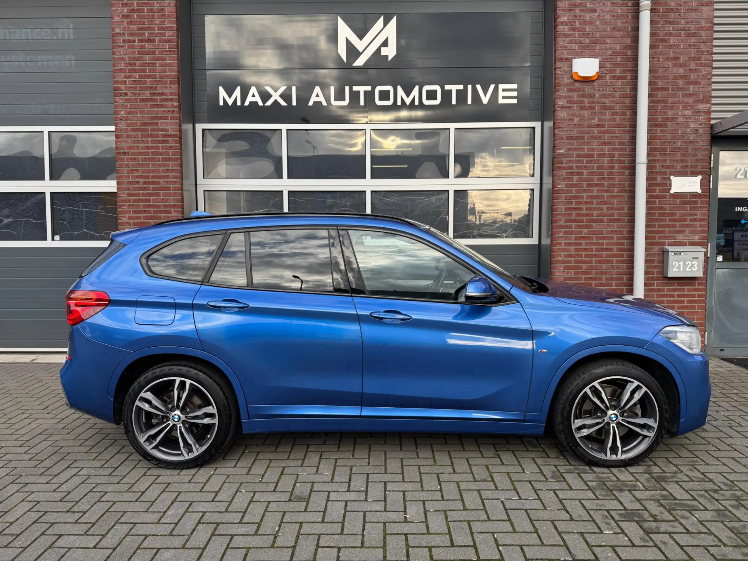 BMW - X1