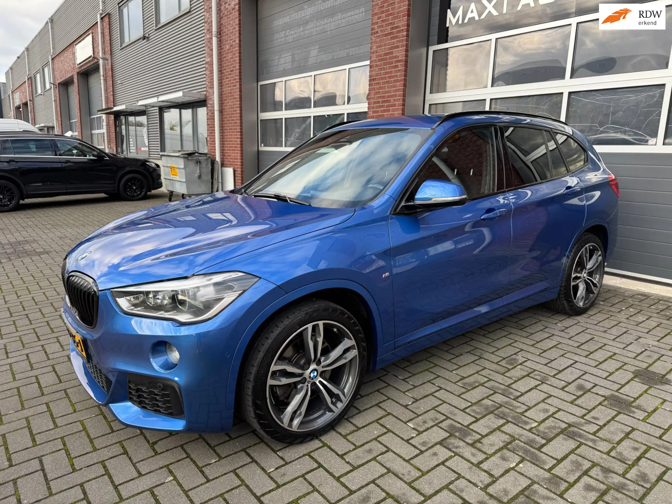 BMW - X1