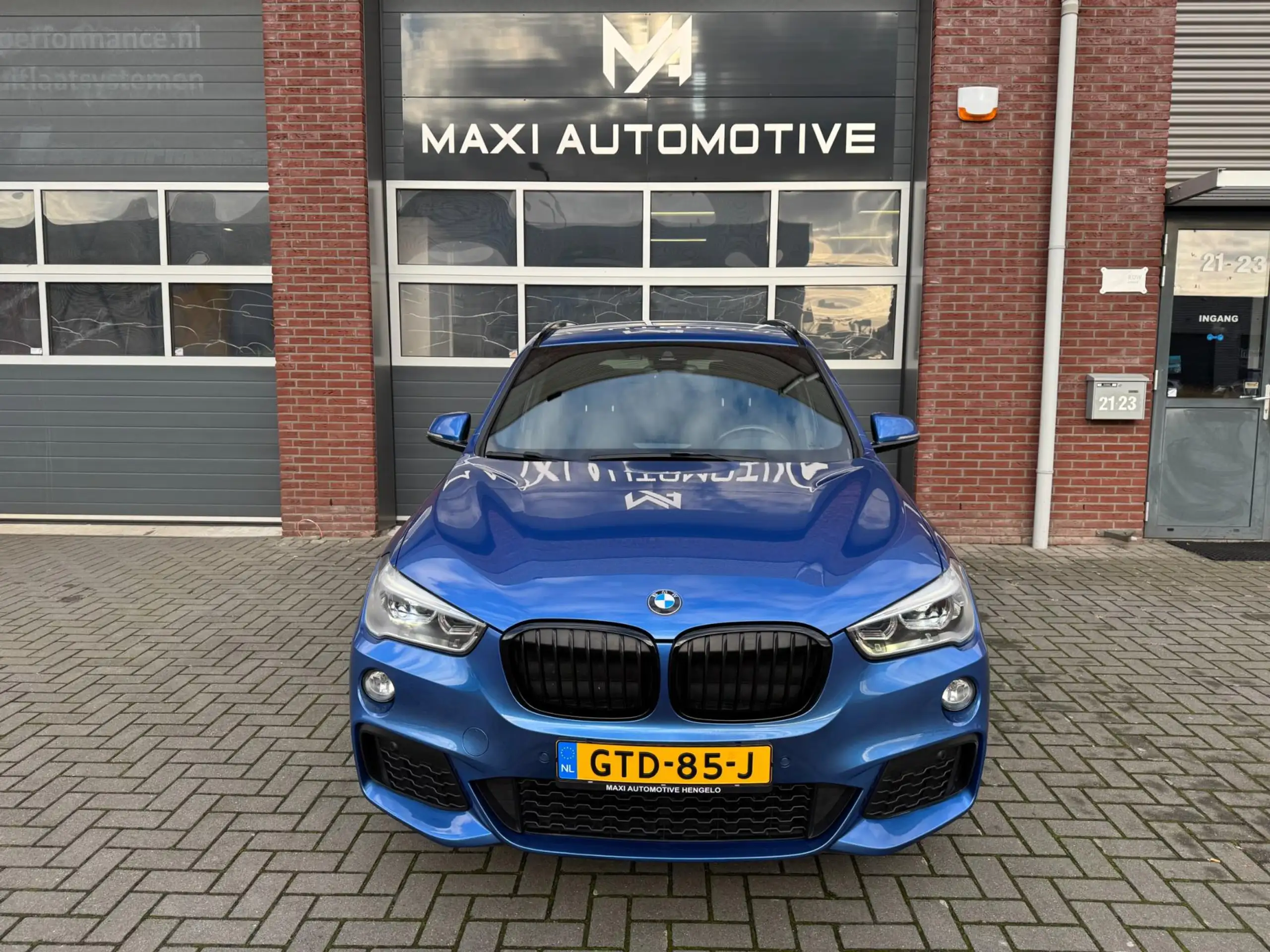 BMW - X1