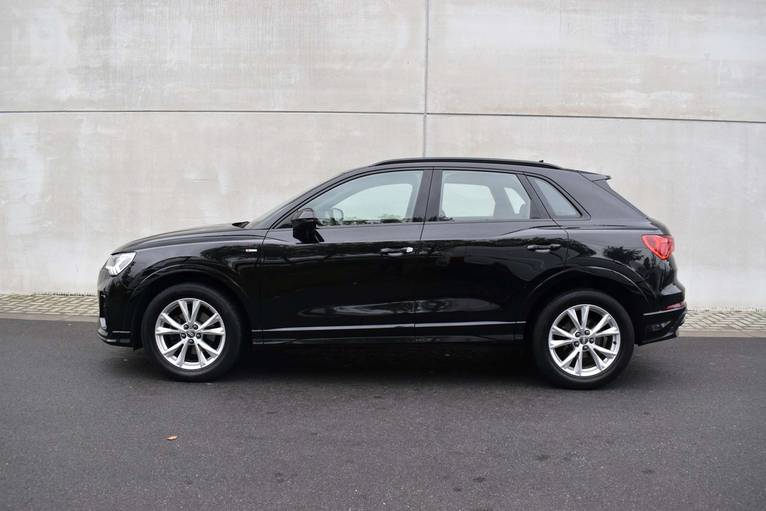 Audi - Q3