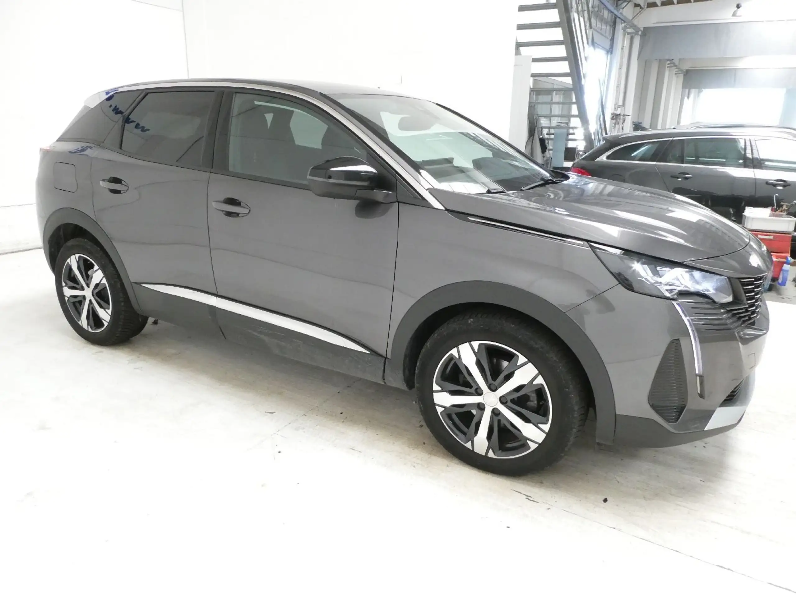 Peugeot - 3008