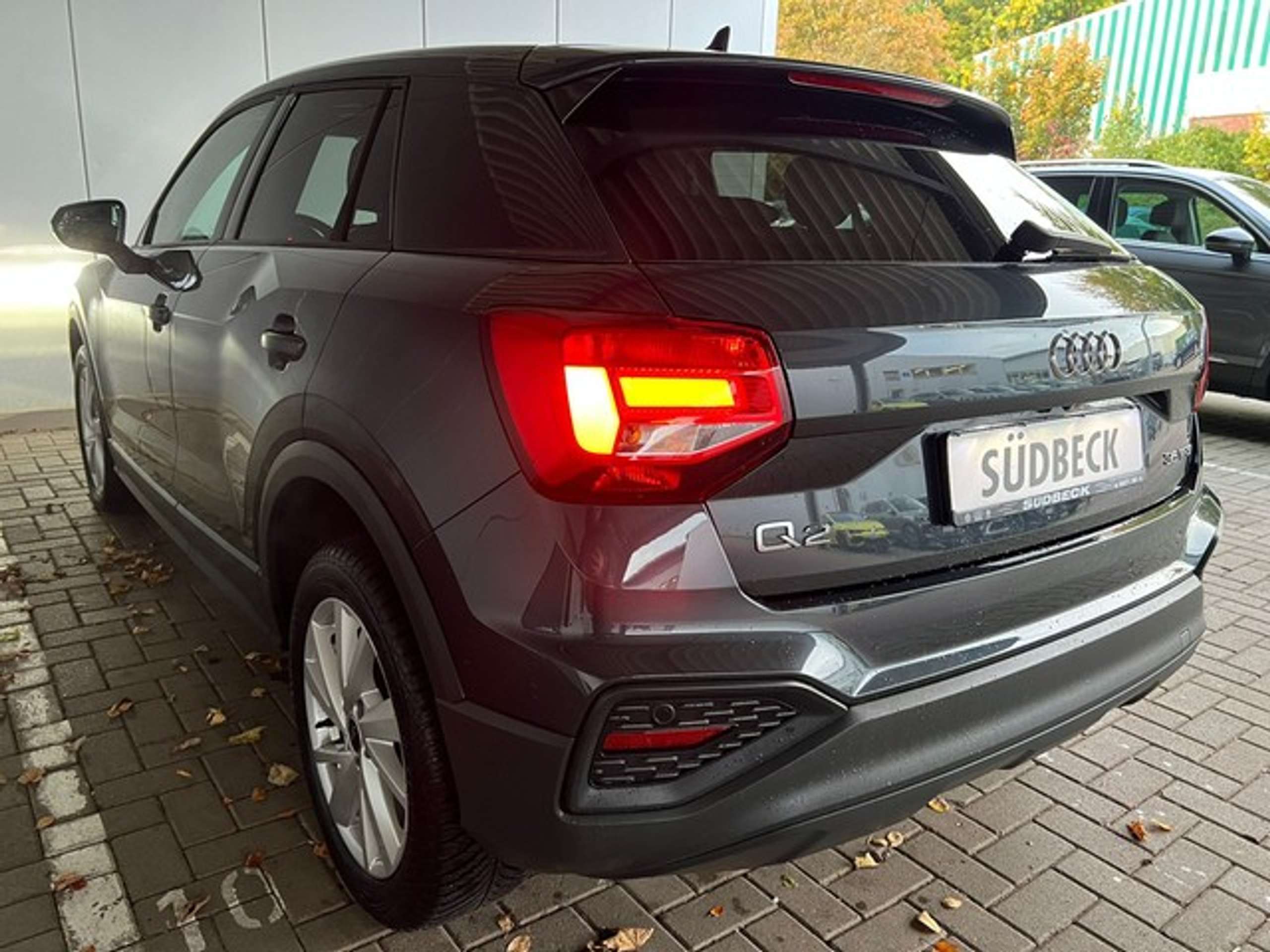 Audi - Q2