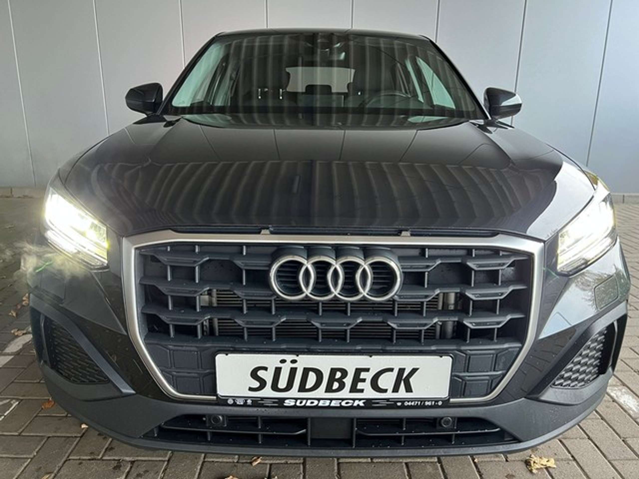 Audi - Q2