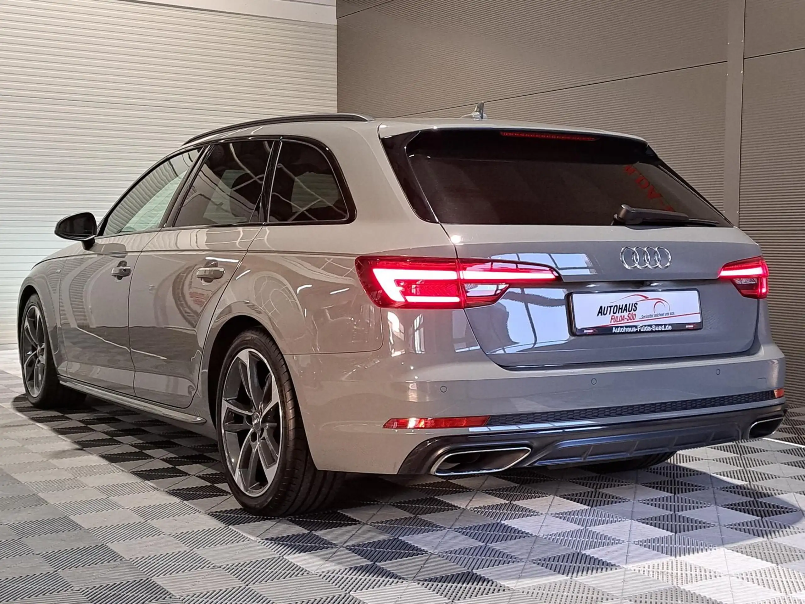 Audi - A4